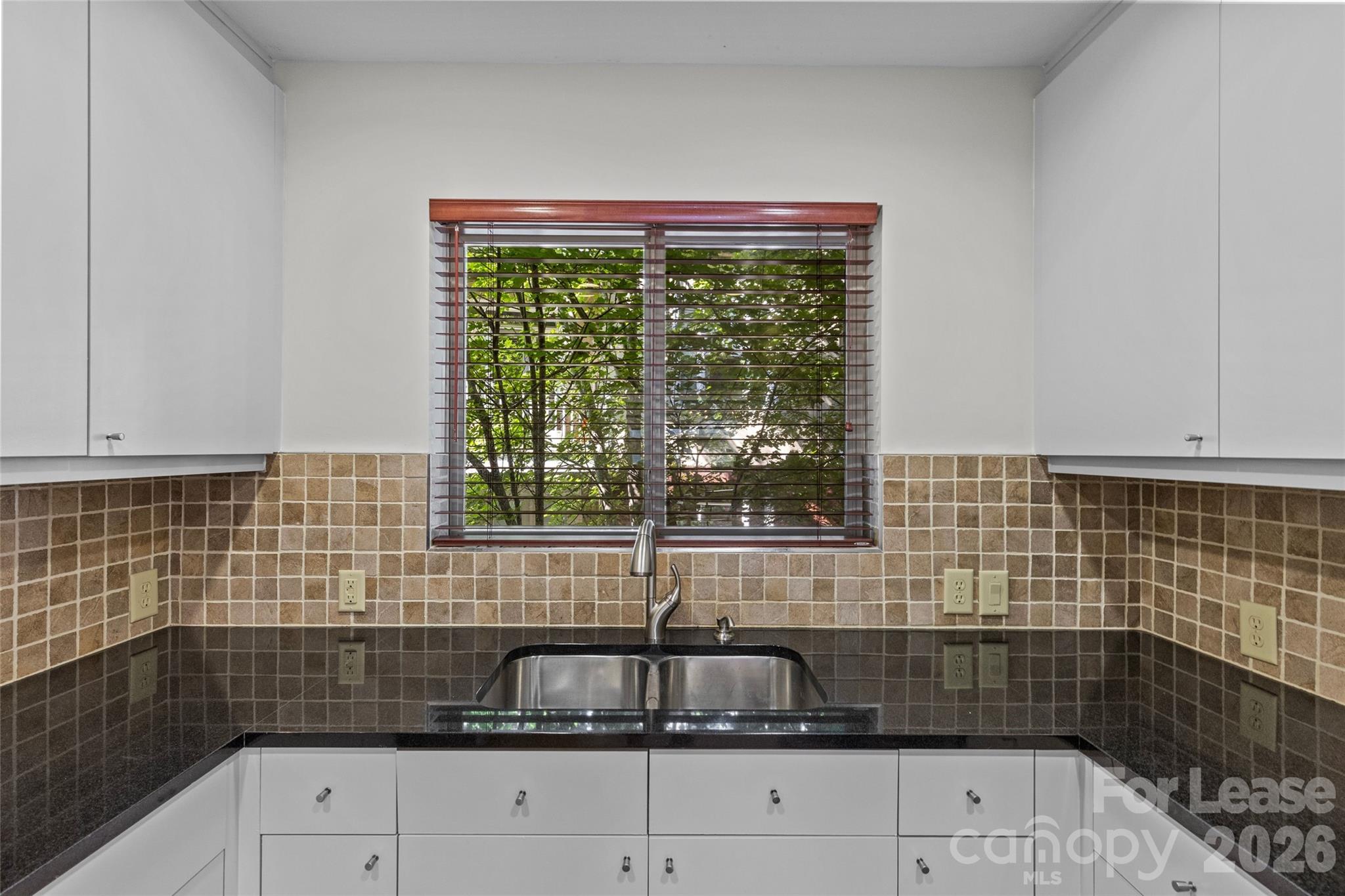 420 Queens Road 7 Property Photo 37
