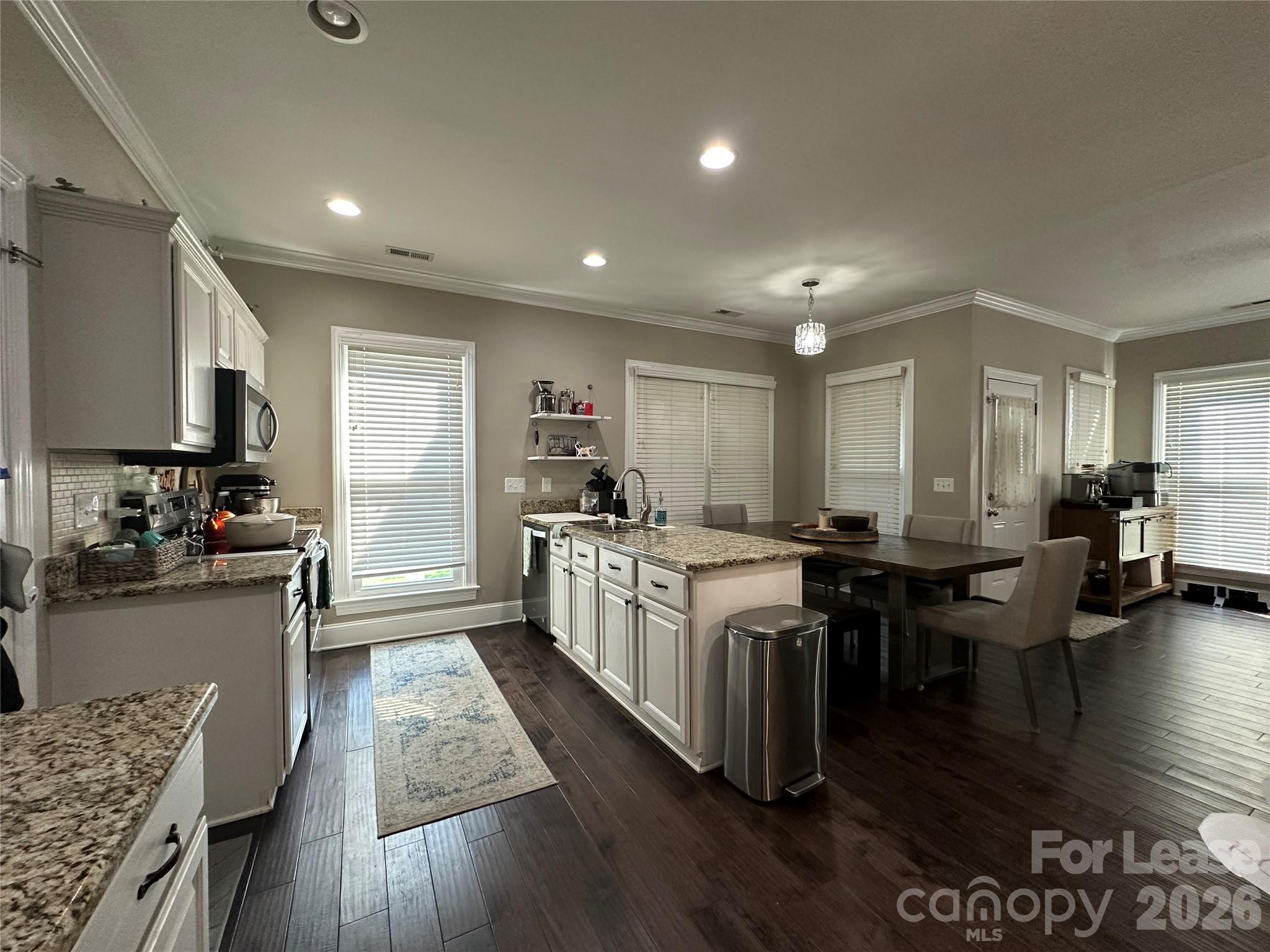 819 Stargard Court Property Photo 11