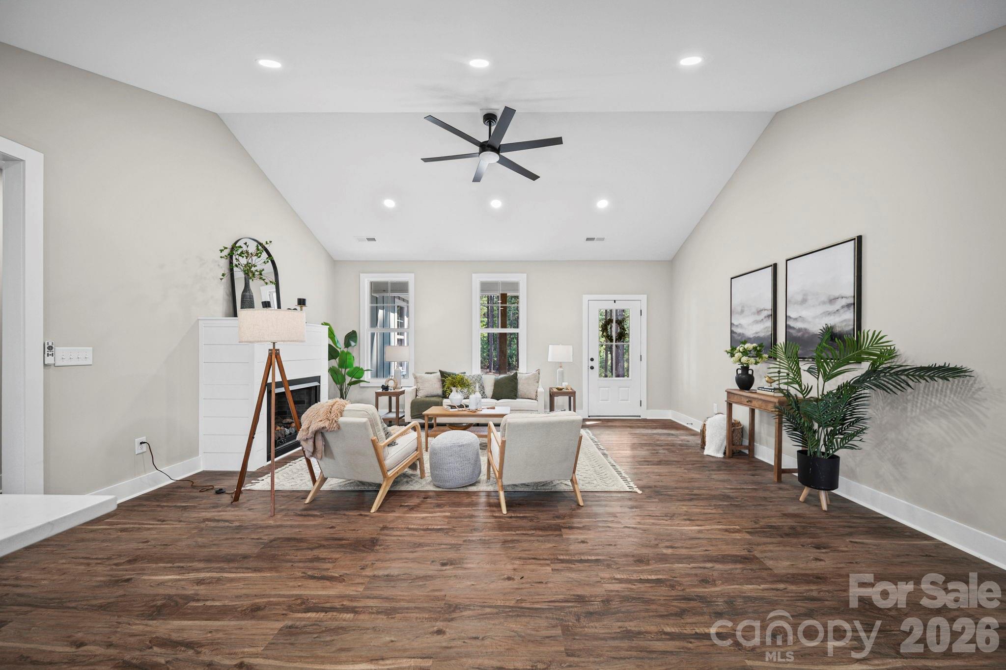 224 Plantation Way Property Photo 6