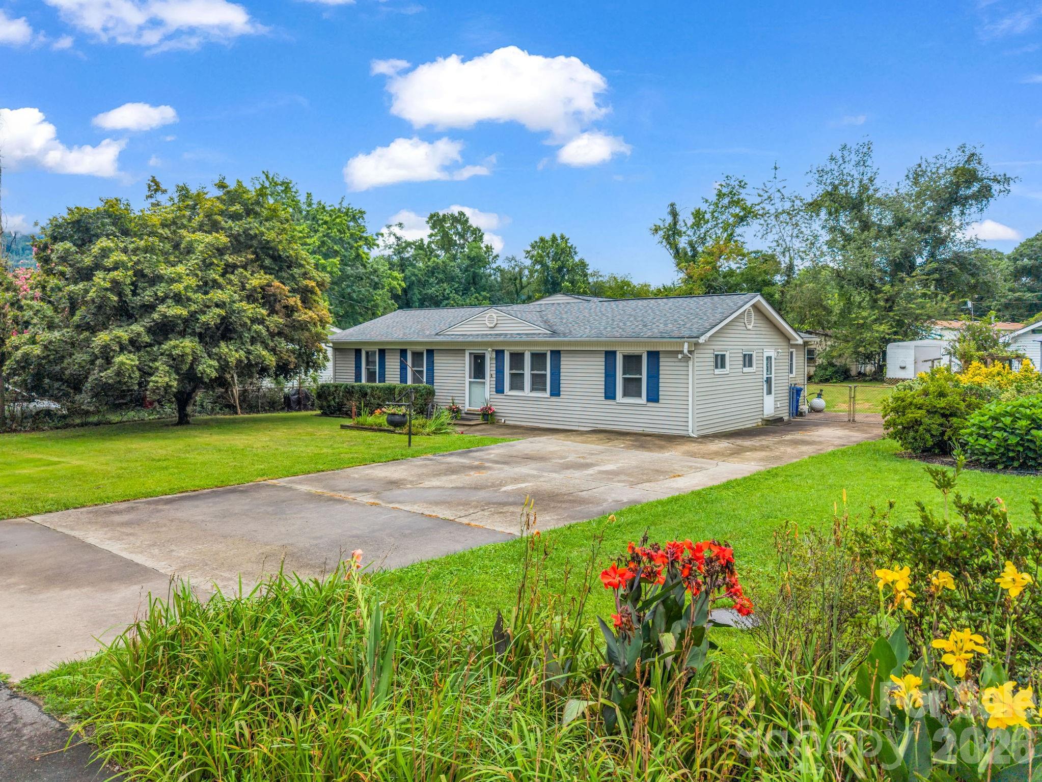 119 Scenic View Drive Property Photo 4