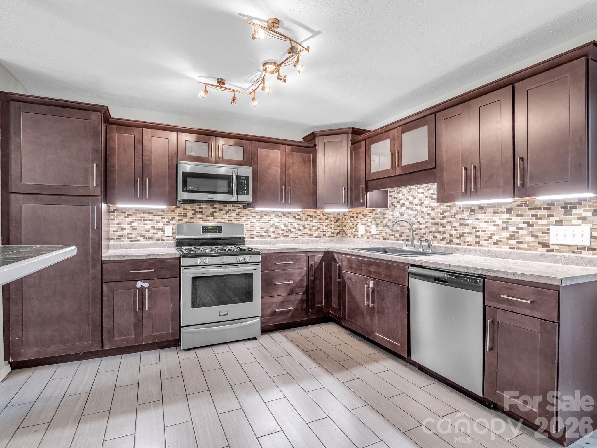 119 Scenic View Drive Property Photo 6