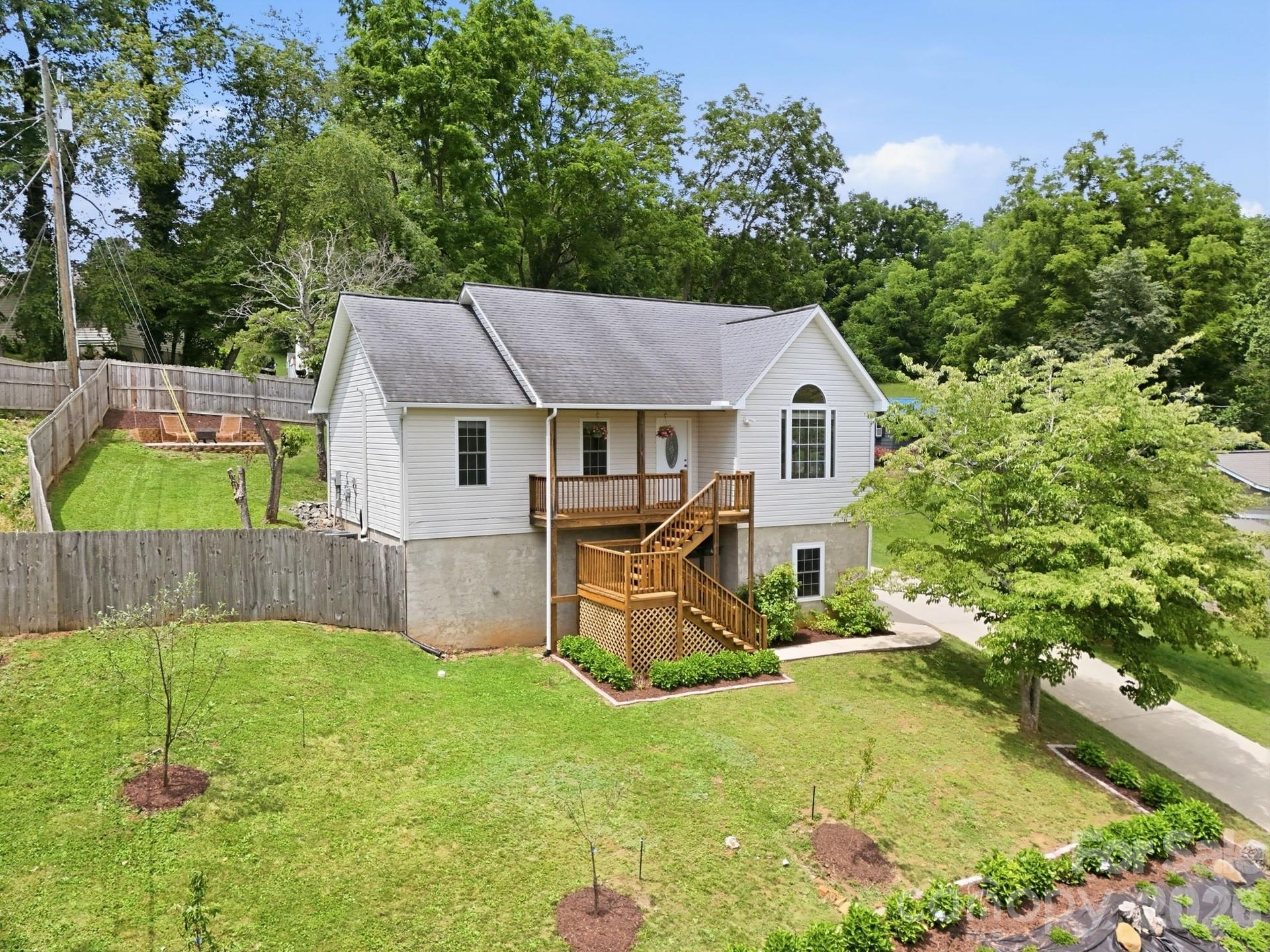320 Meadowbrook Drive Property Photo 1