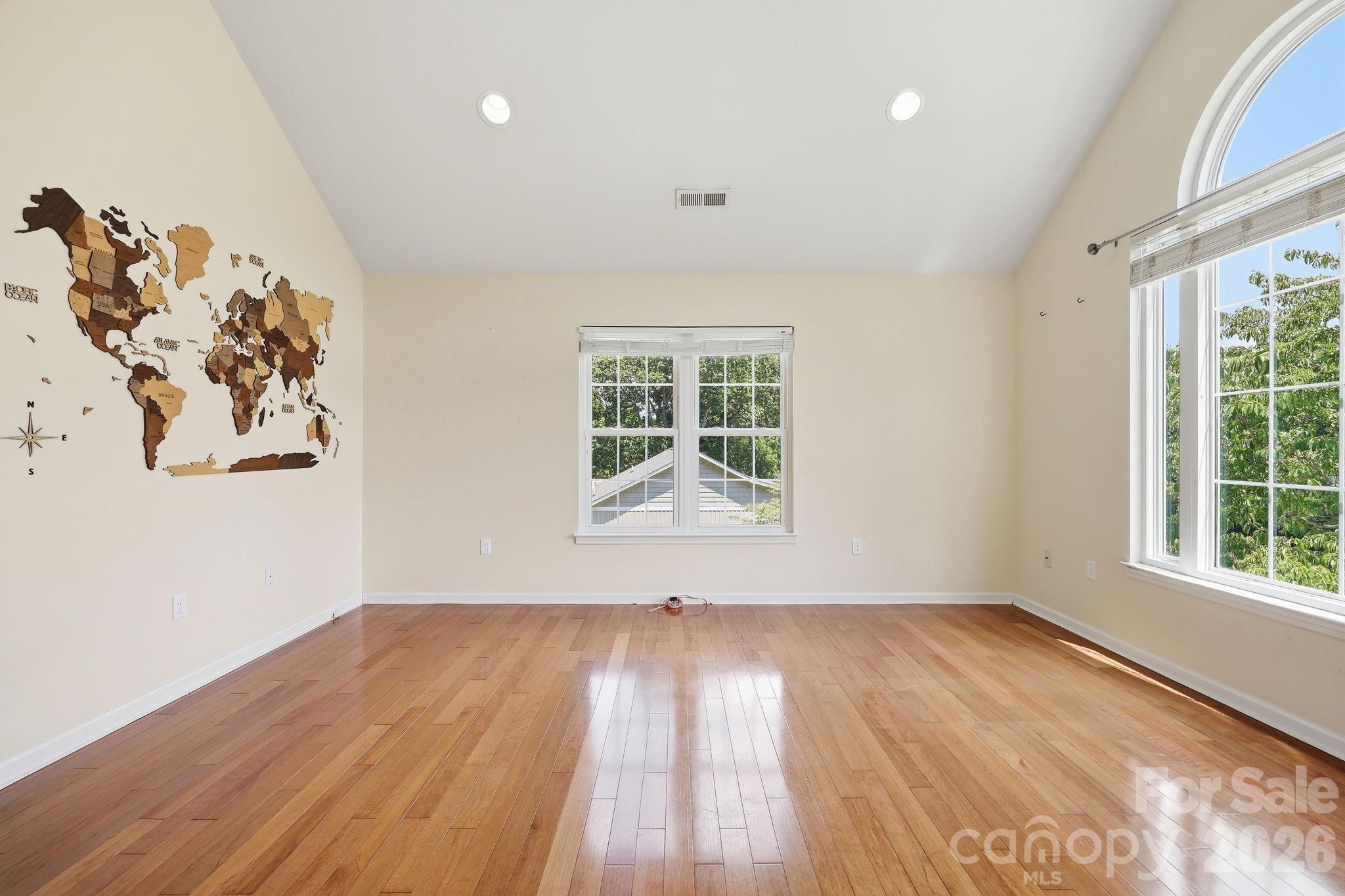 320 Meadowbrook Drive Property Photo 5