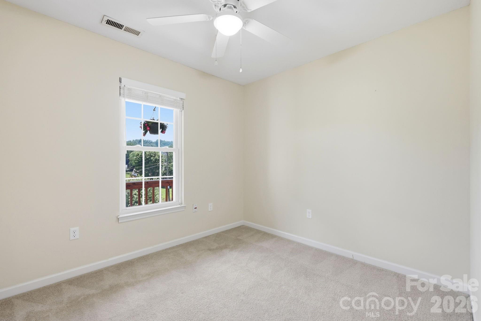 320 Meadowbrook Drive Property Photo 12