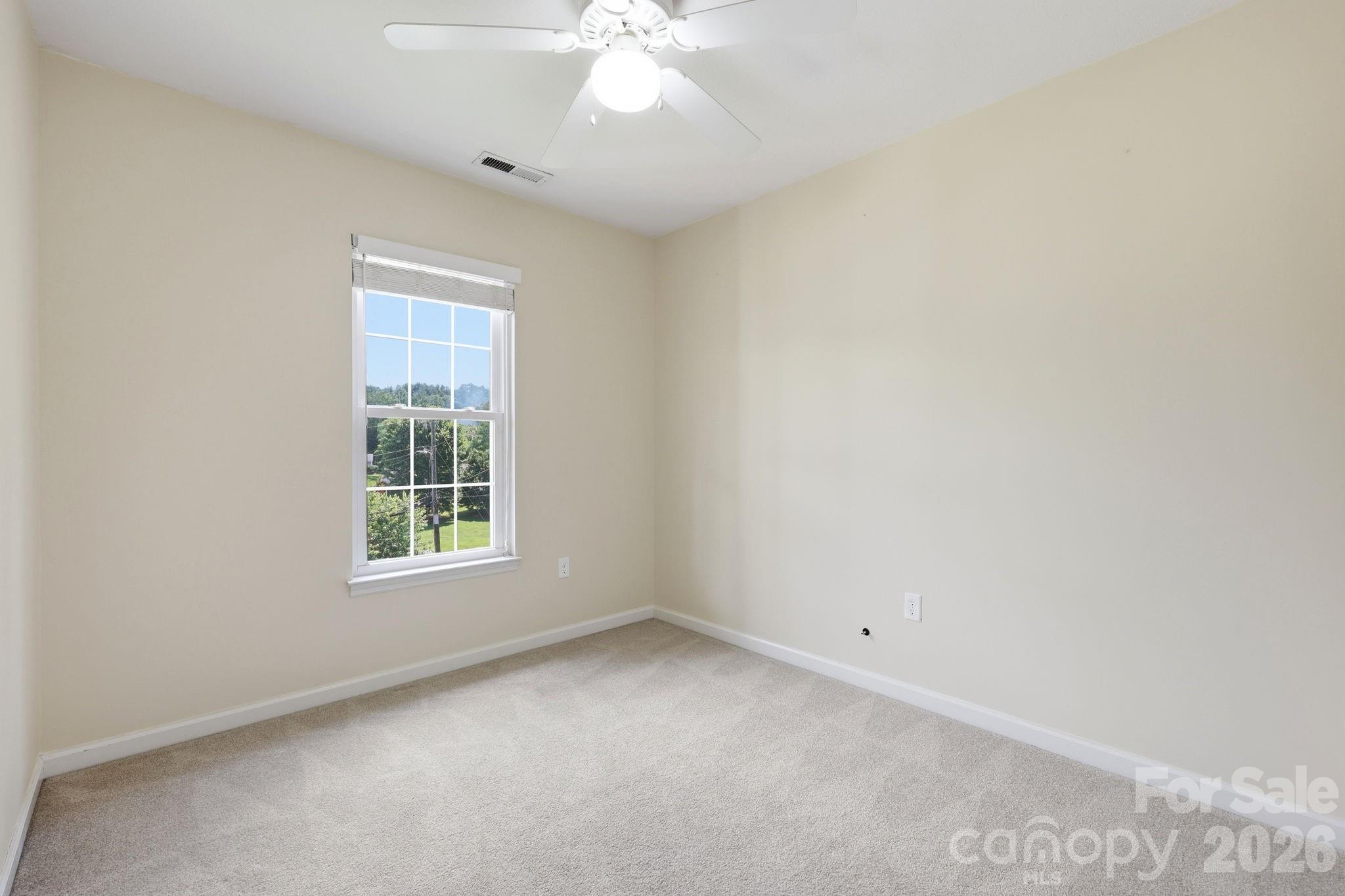 320 Meadowbrook Drive Property Photo 14