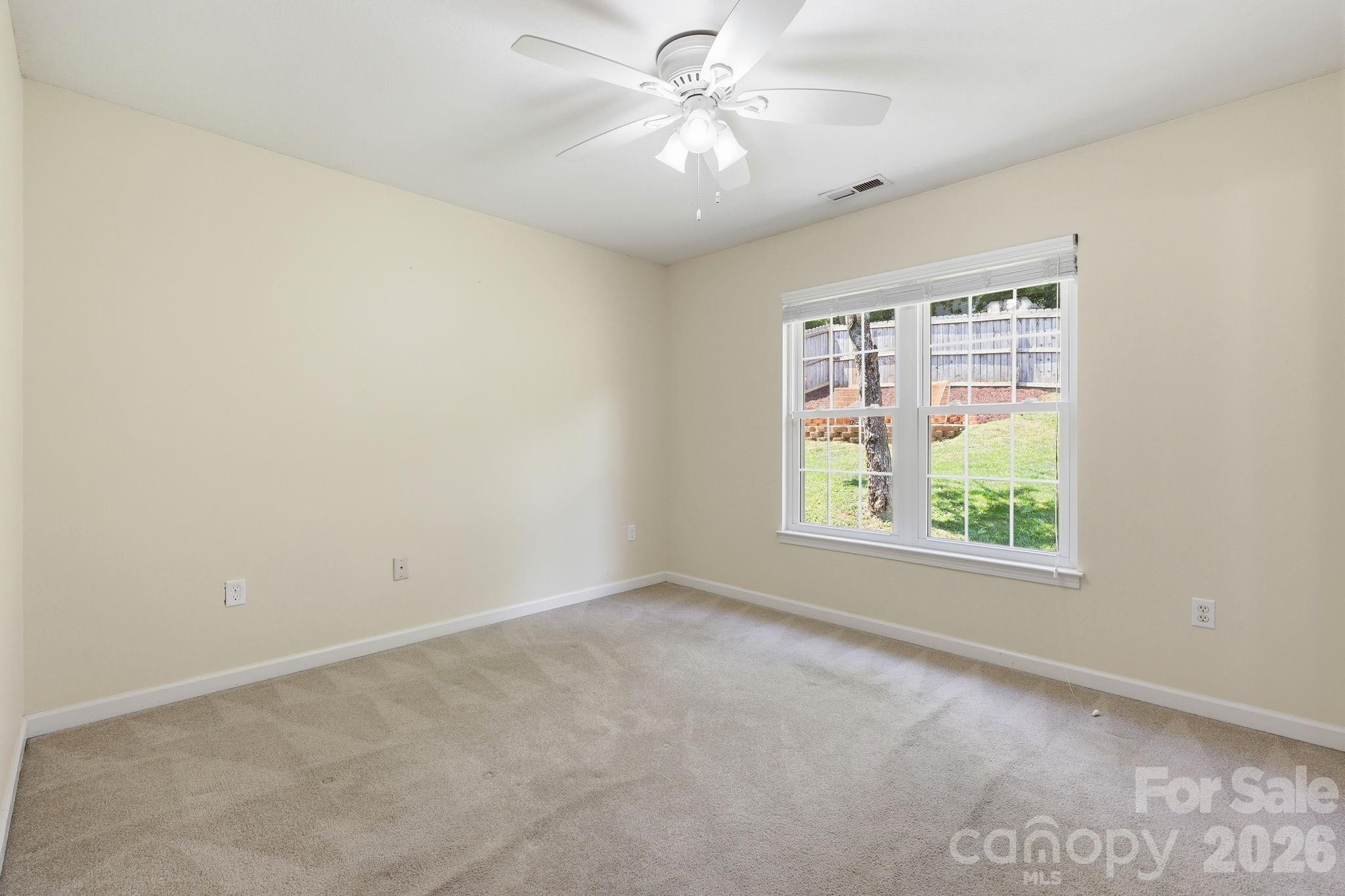320 Meadowbrook Drive Property Photo 16