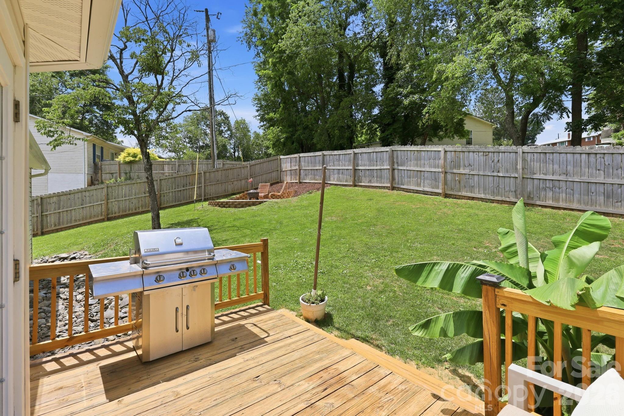 320 Meadowbrook Drive Property Photo 24