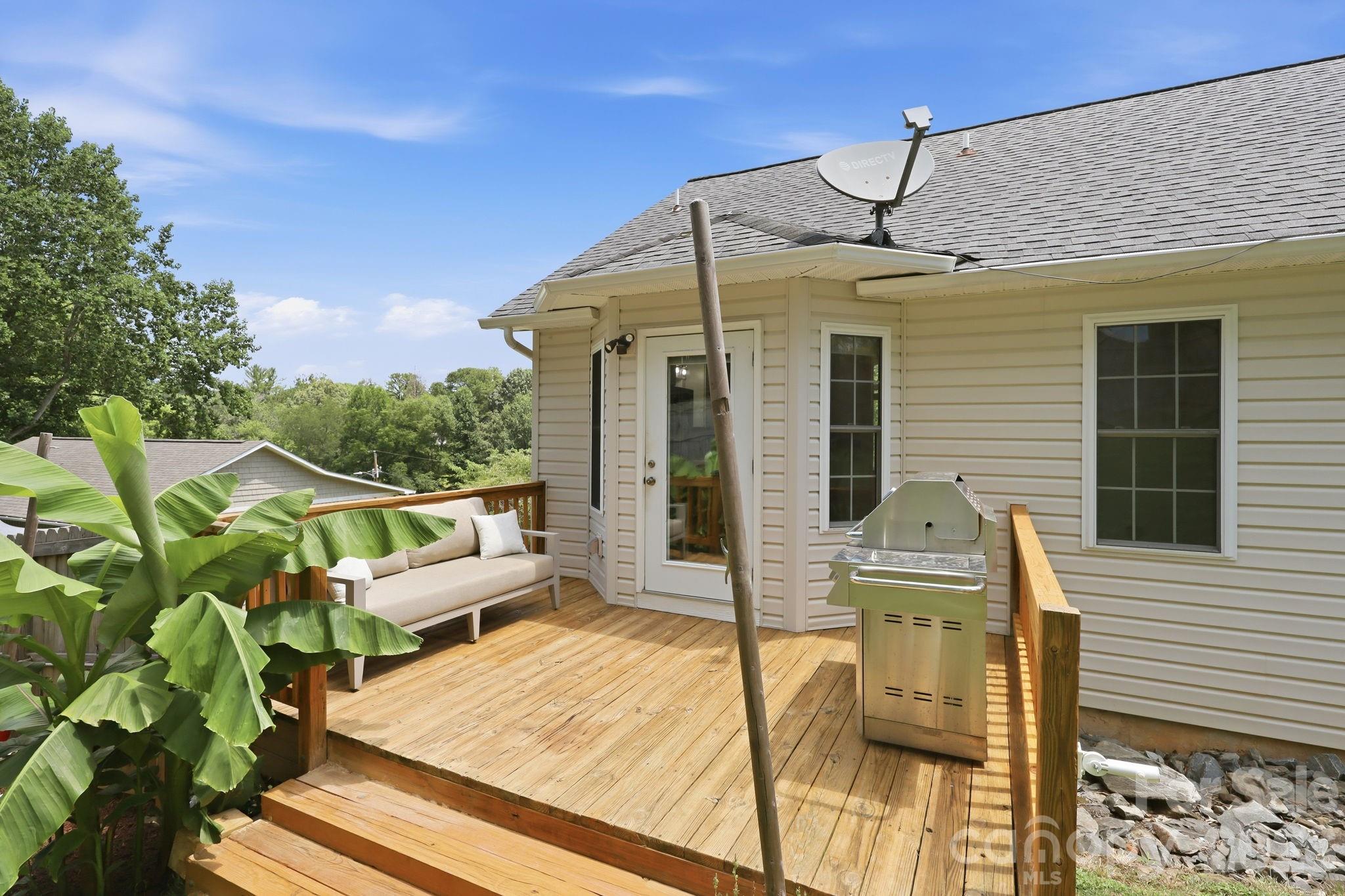 320 Meadowbrook Drive Property Photo 25