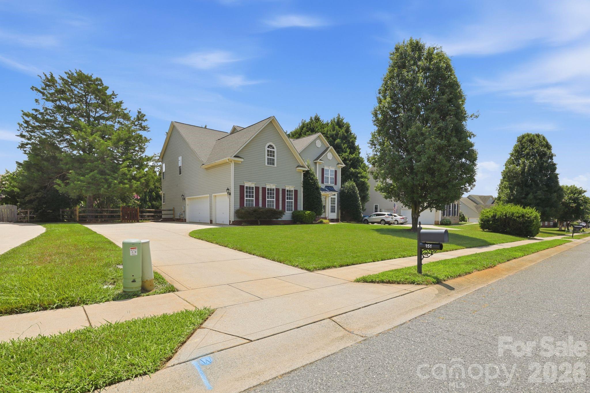 151 Corona Circle Property Photo 3