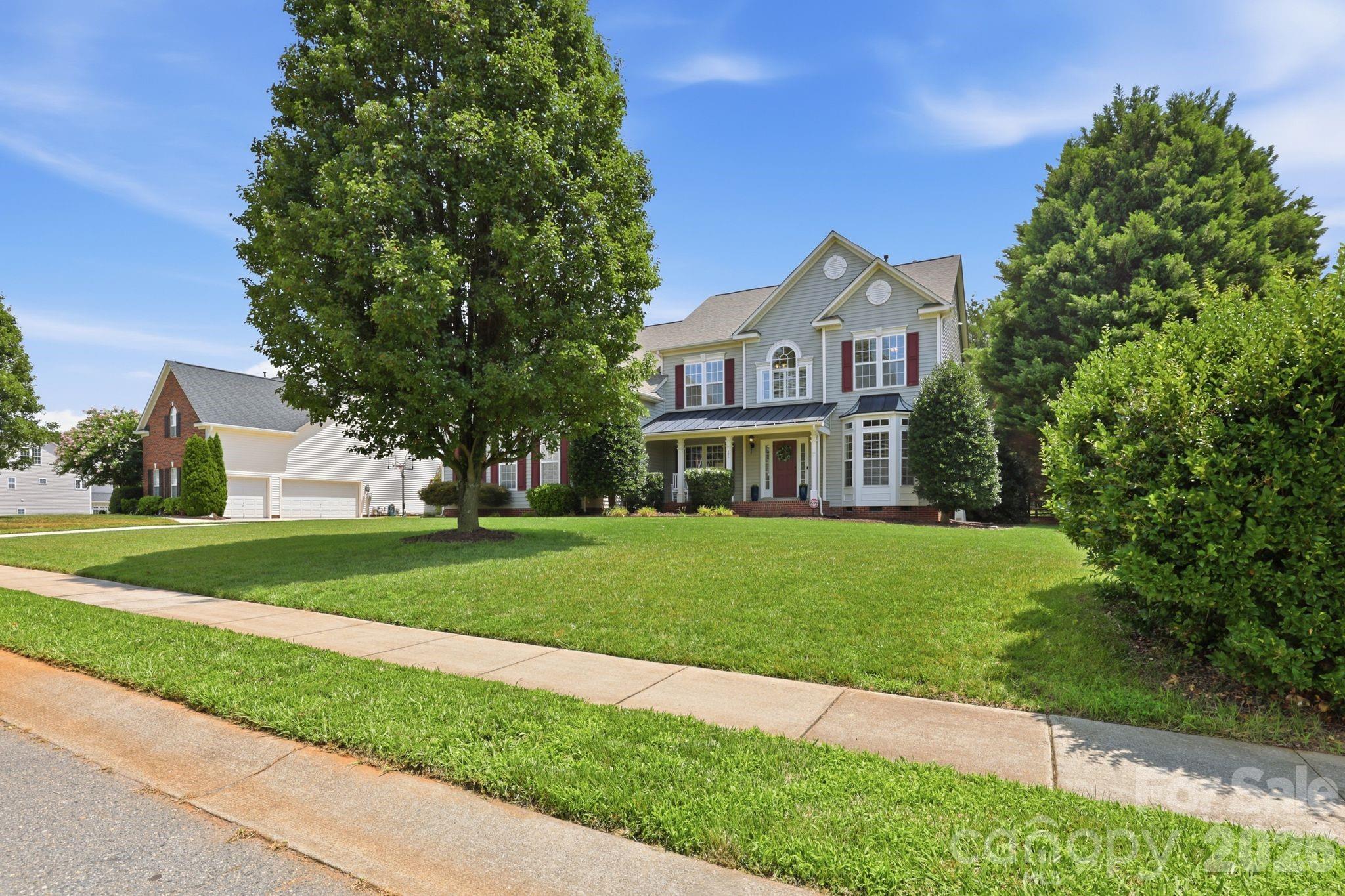 151 Corona Circle Property Photo 4