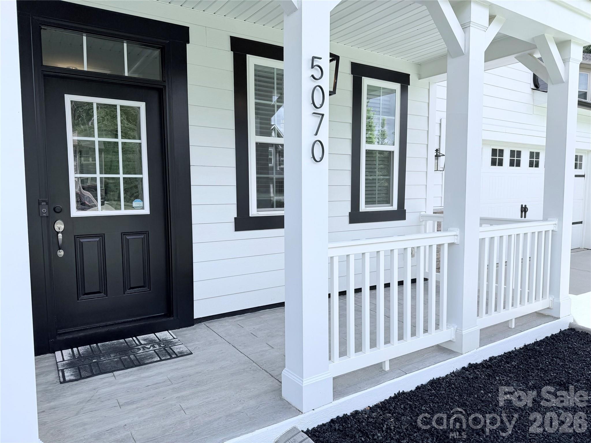 5070 Watersail Way Property Photo 3