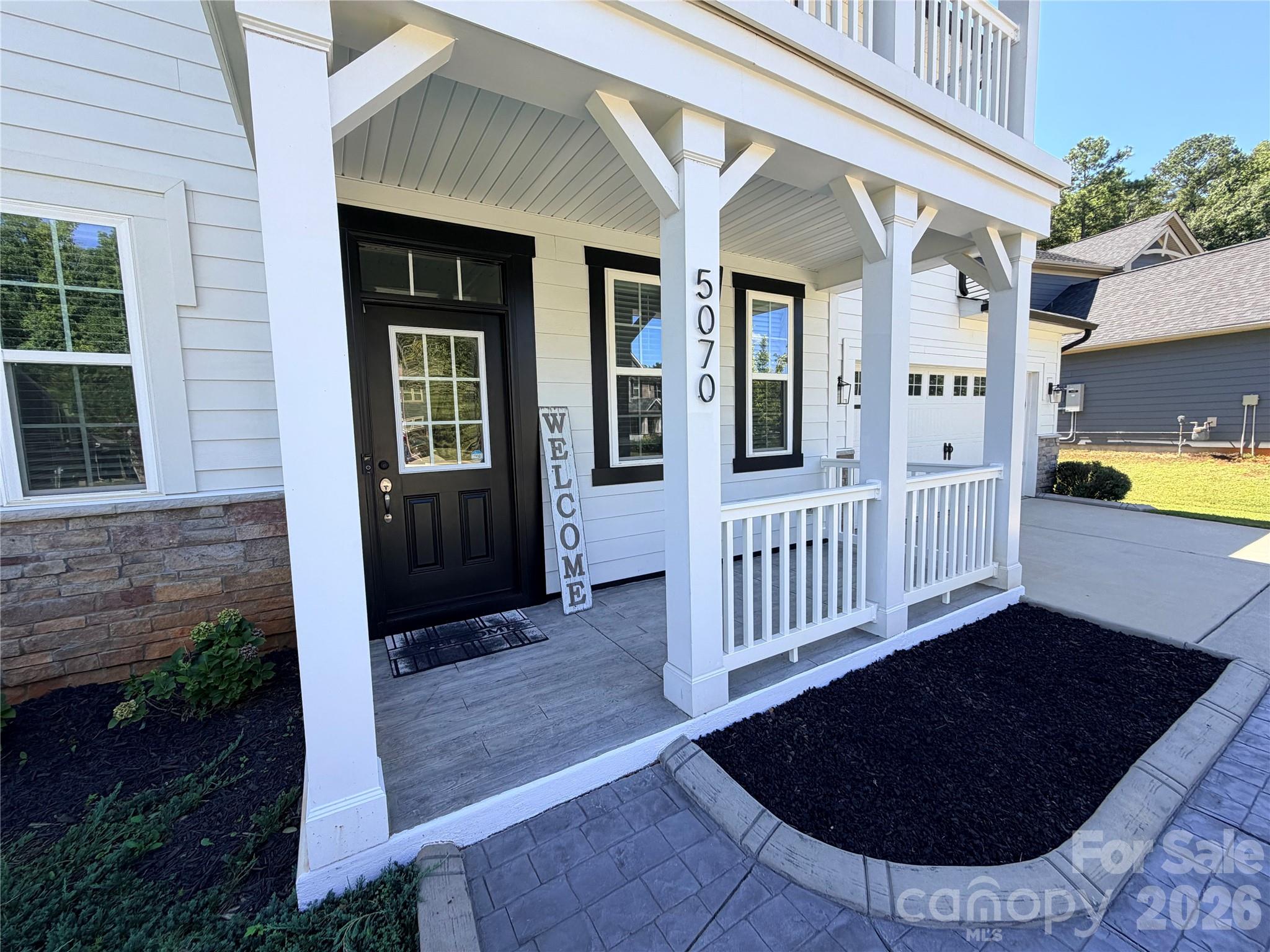 5070 Watersail Way Property Photo 4