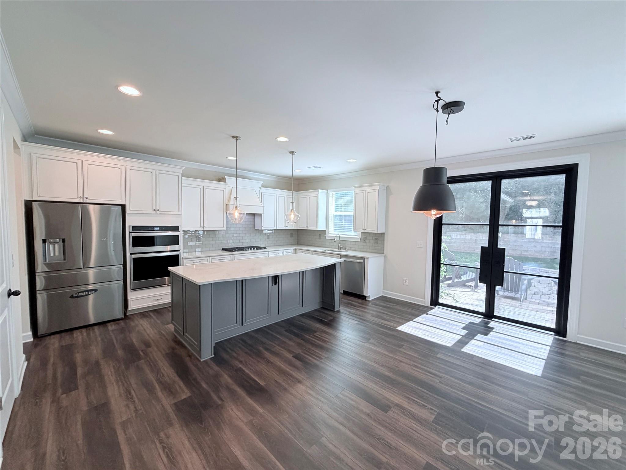 5070 Watersail Way Property Photo 7