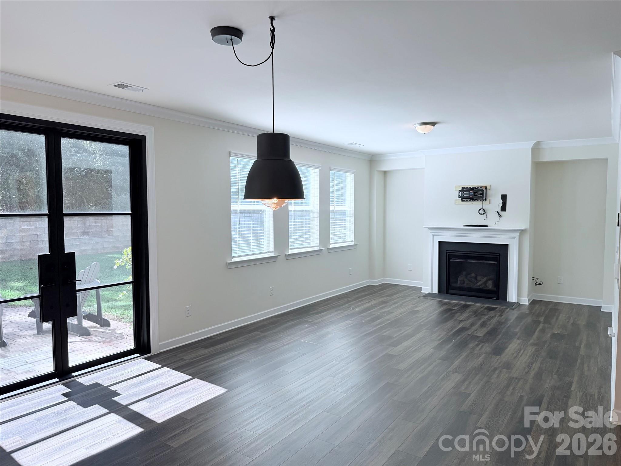 5070 Watersail Way Property Photo 13