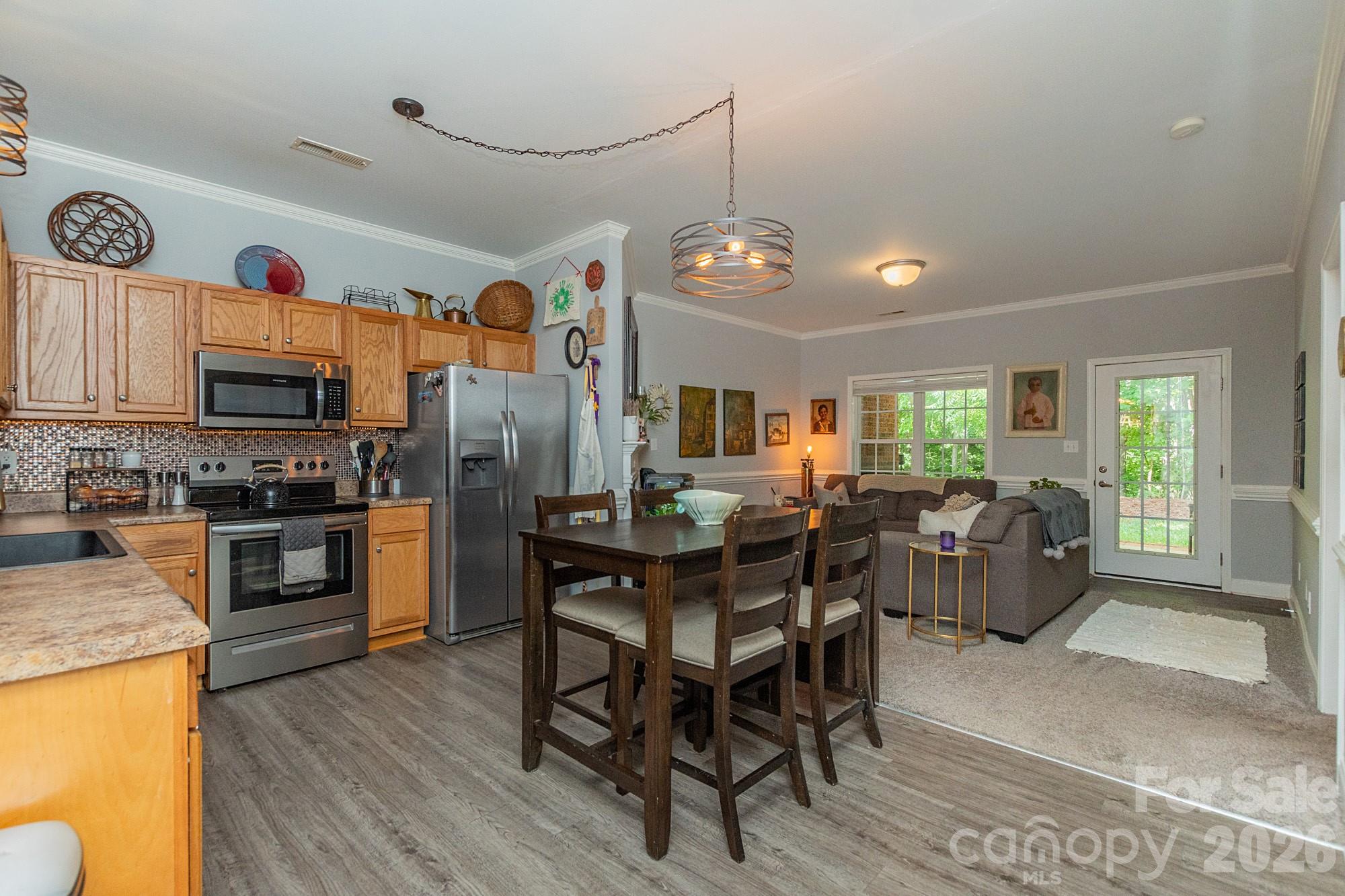 205 Chickadee Drive Property Photo 12