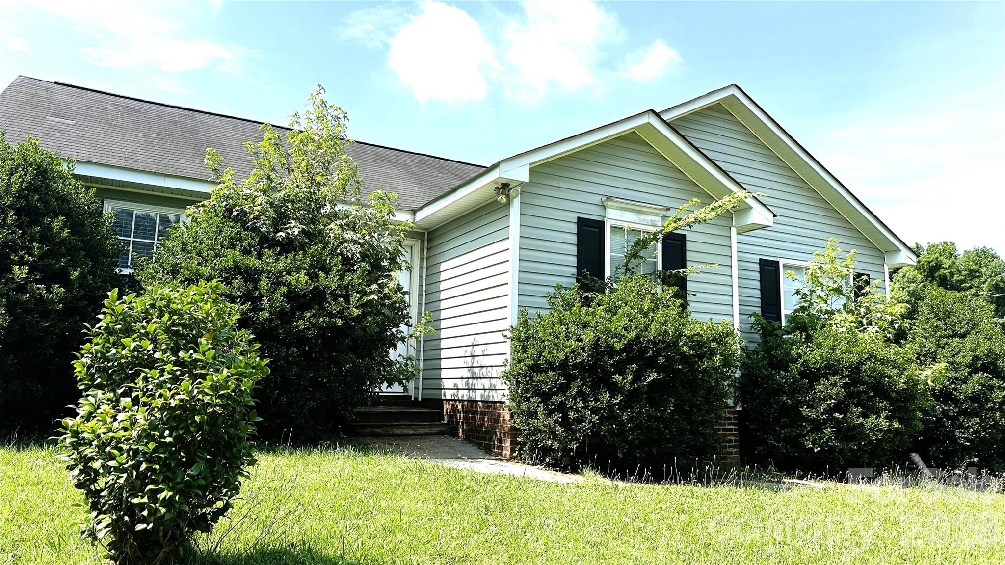 5113 Milhaven Lane Property Photo 1