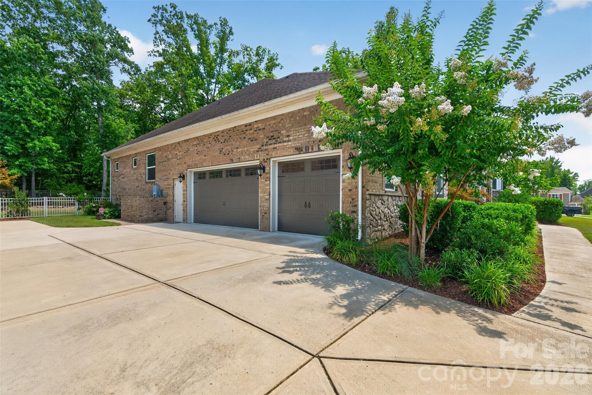 1508 Prickly Lane Property Photo 2