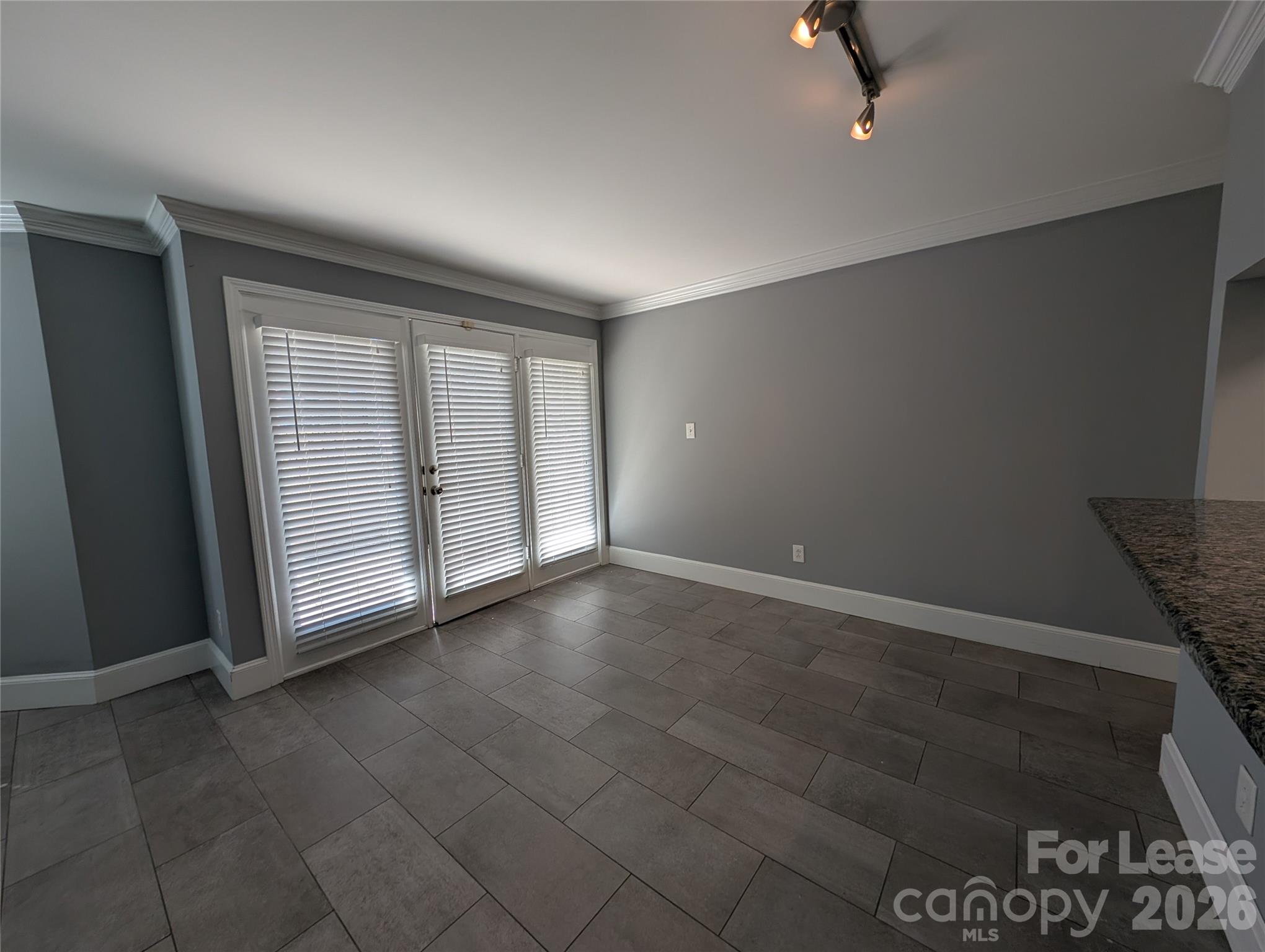 306 S Cedar Street 6 Property Photo 7