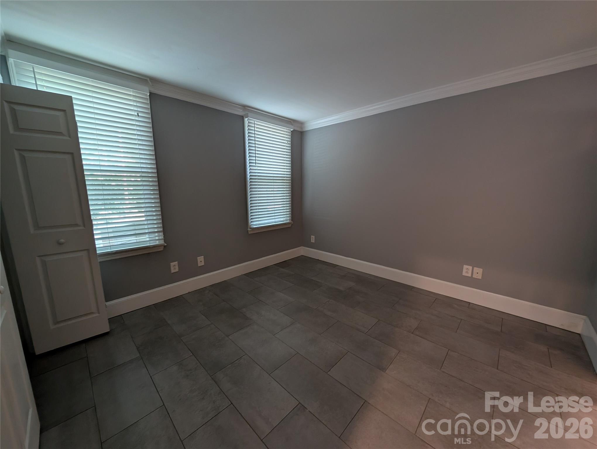 306 S Cedar Street 6 Property Photo 8