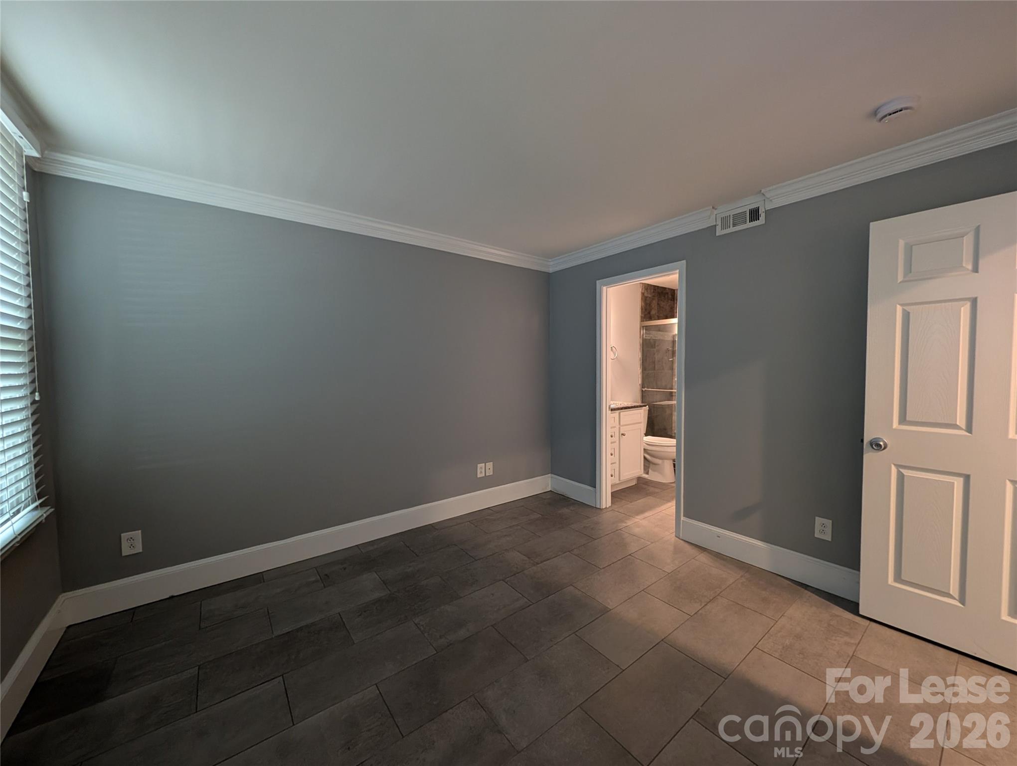 306 S Cedar Street 6 Property Photo 9