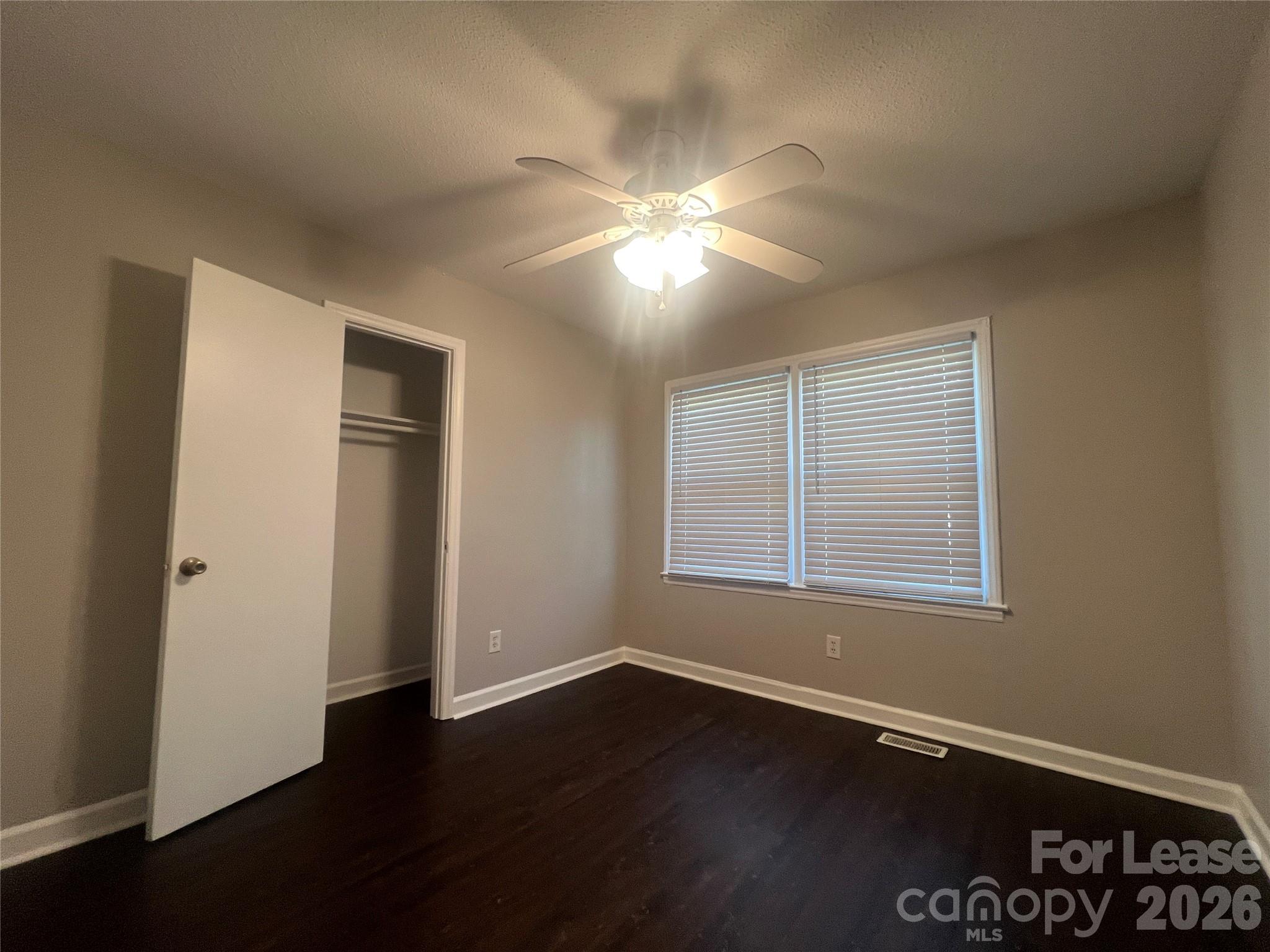 3605 Somerset Drive Property Photo 8