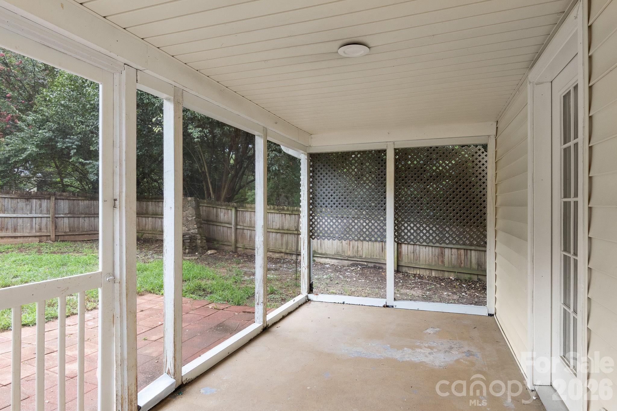 207 Edgemont Drive Property Photo 8