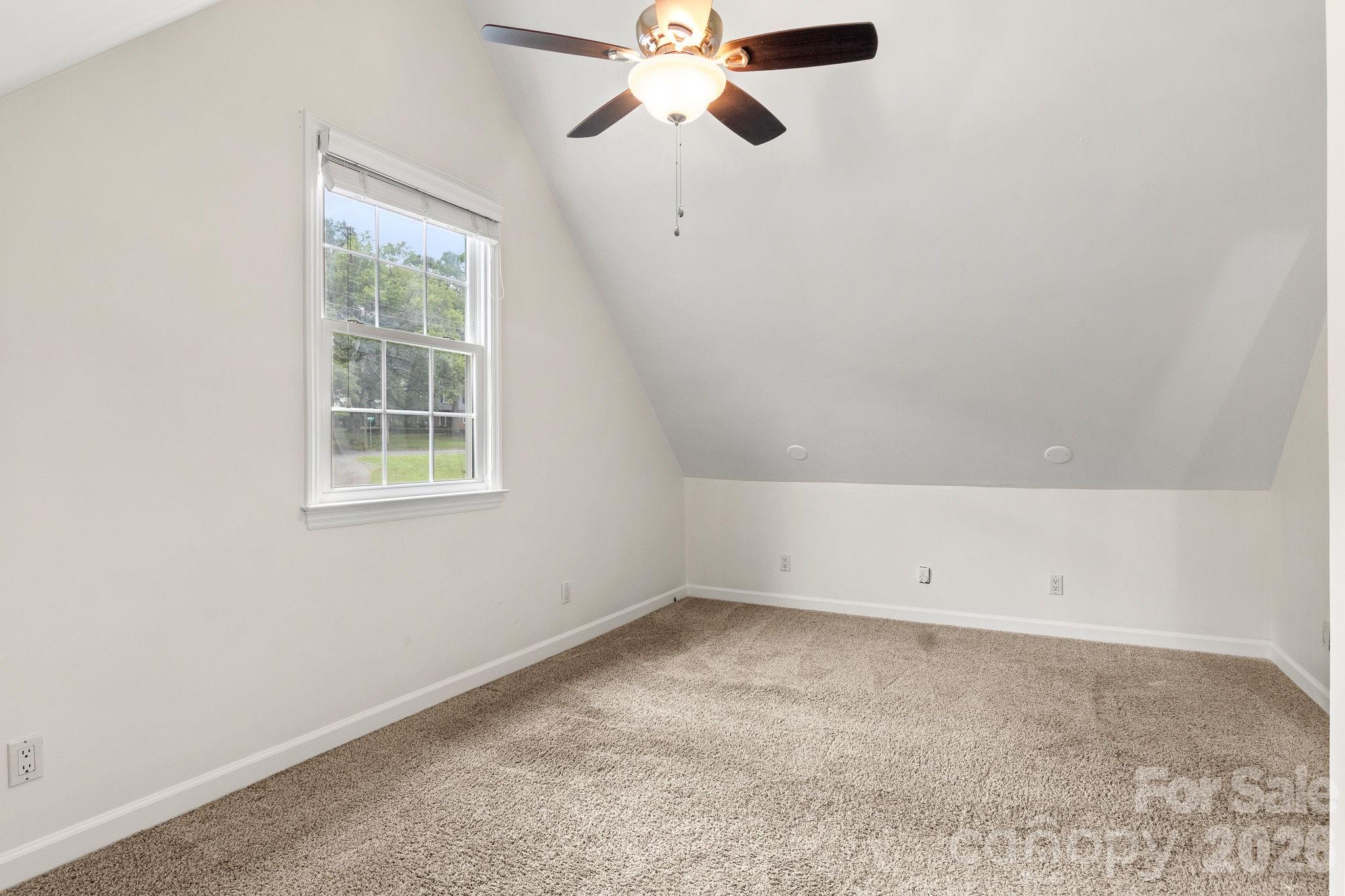 207 Edgemont Drive Property Photo 40