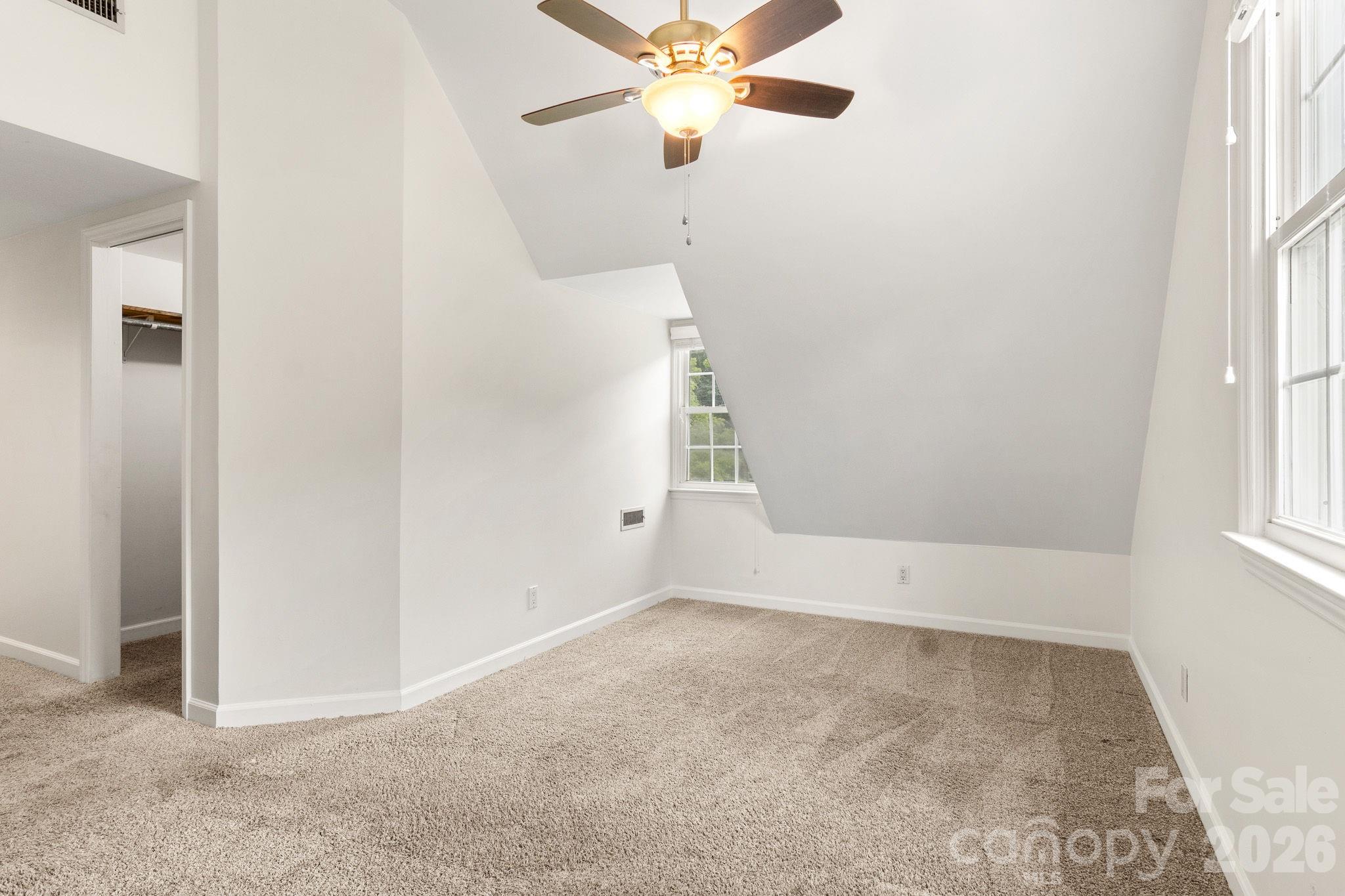 207 Edgemont Drive Property Photo 41