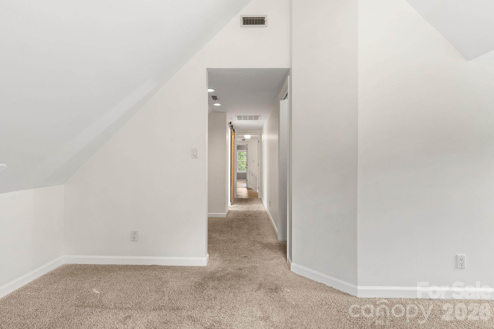 207 Edgemont Drive Property Photo 44