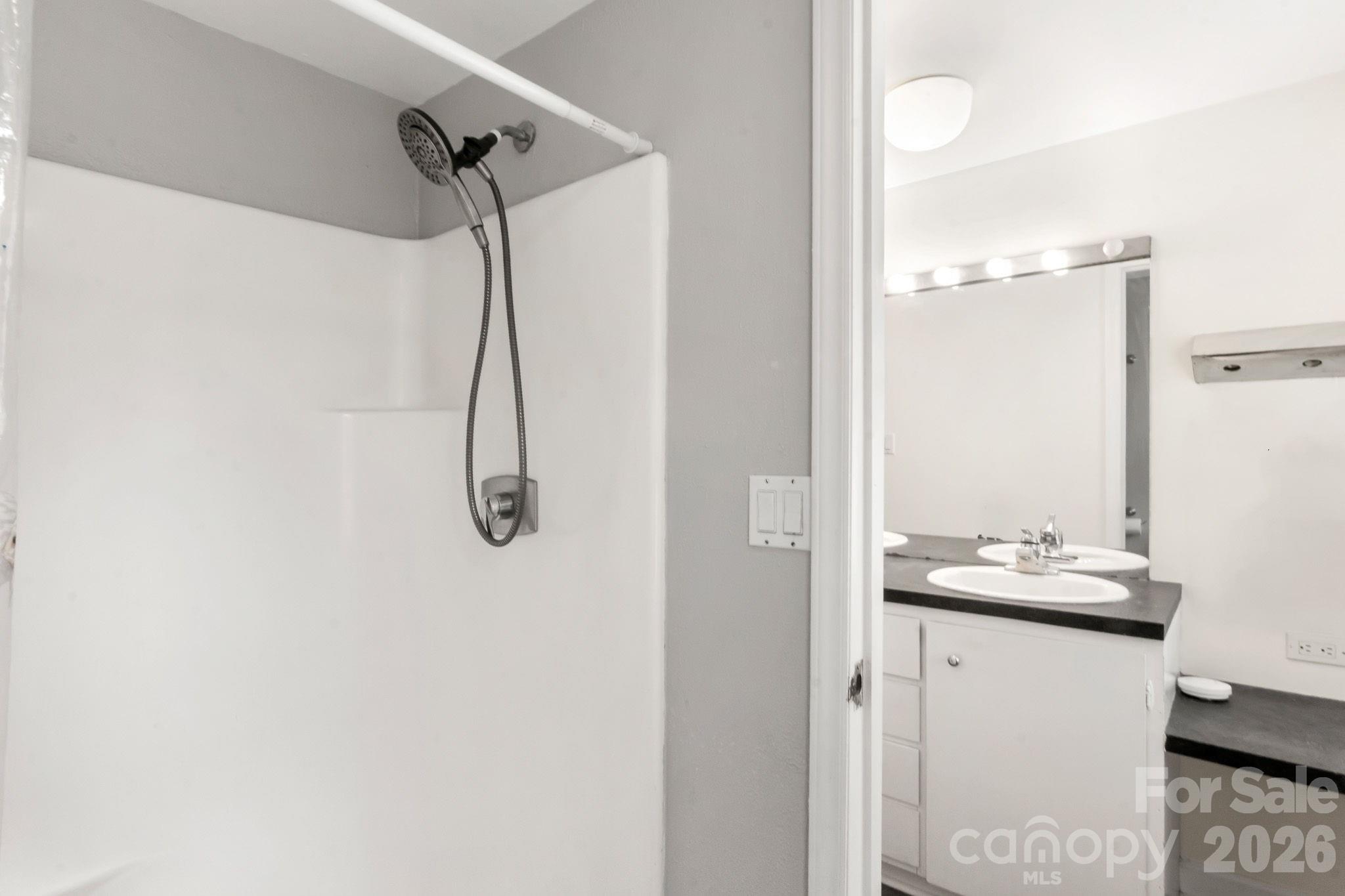 207 Edgemont Drive Property Photo 47