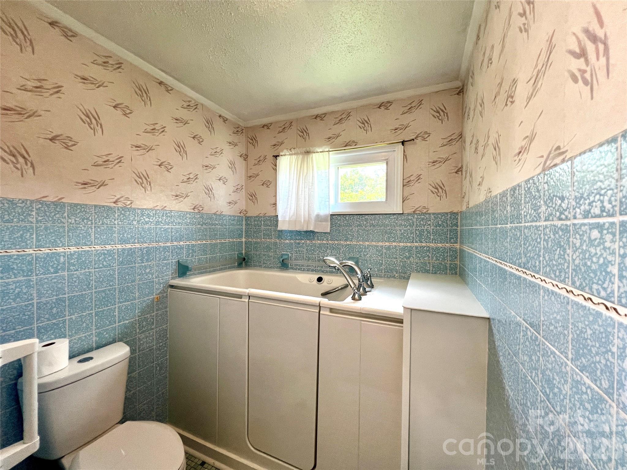 2307 Mclean Street Property Photo 15