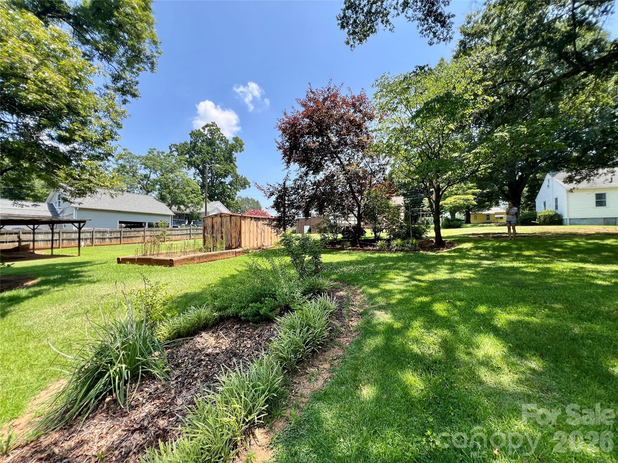 2307 Mclean Street Property Photo 28