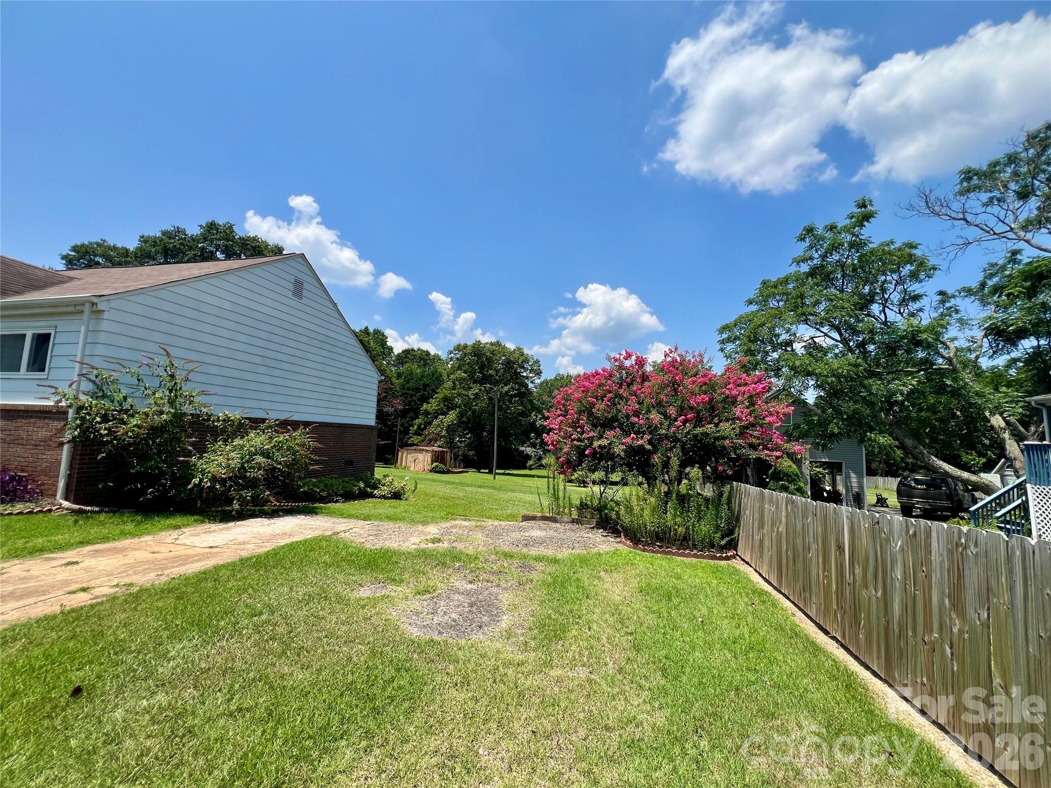 2307 Mclean Street Property Photo 29