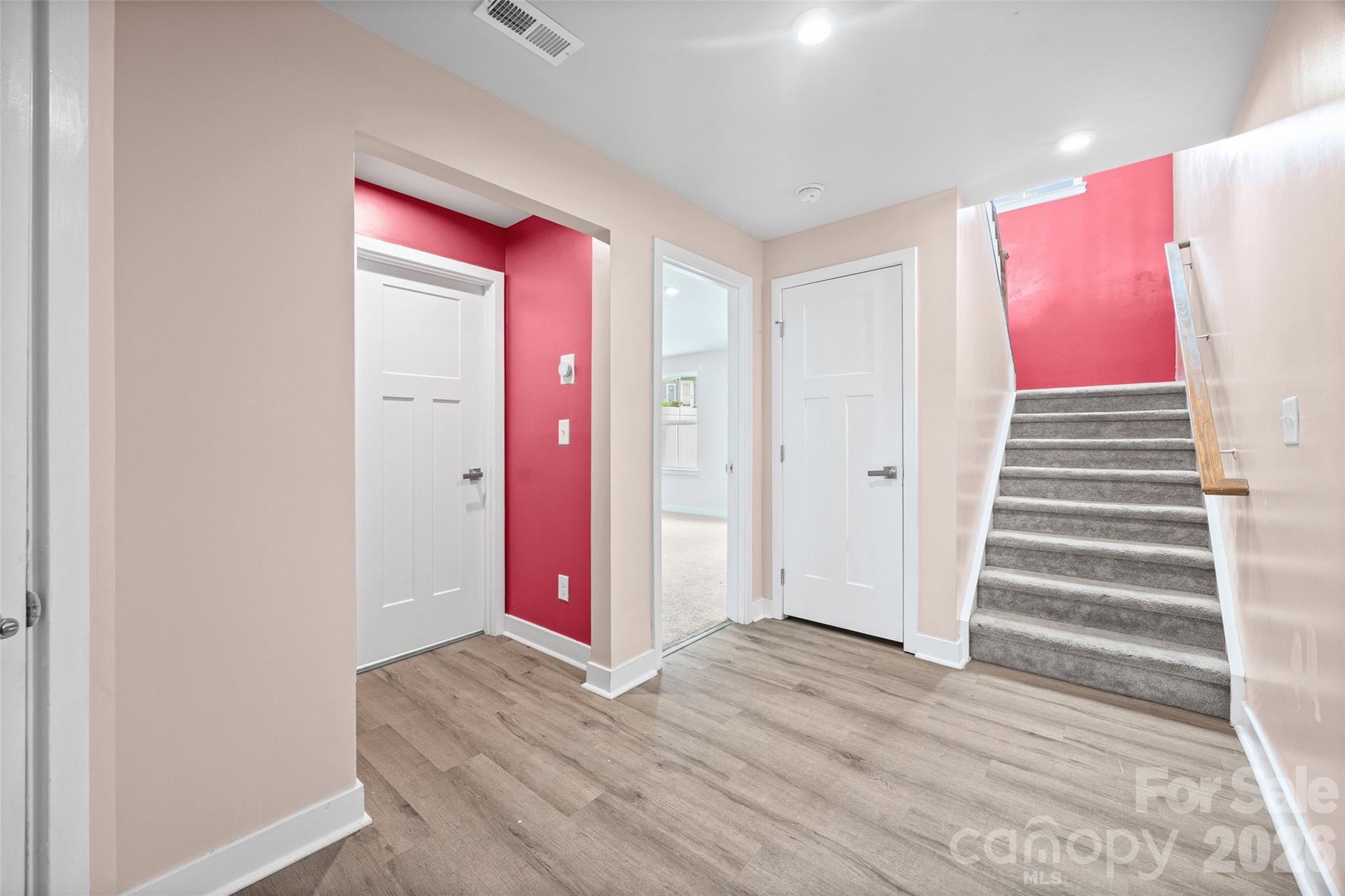928 Portrush Lane Property Photo 3