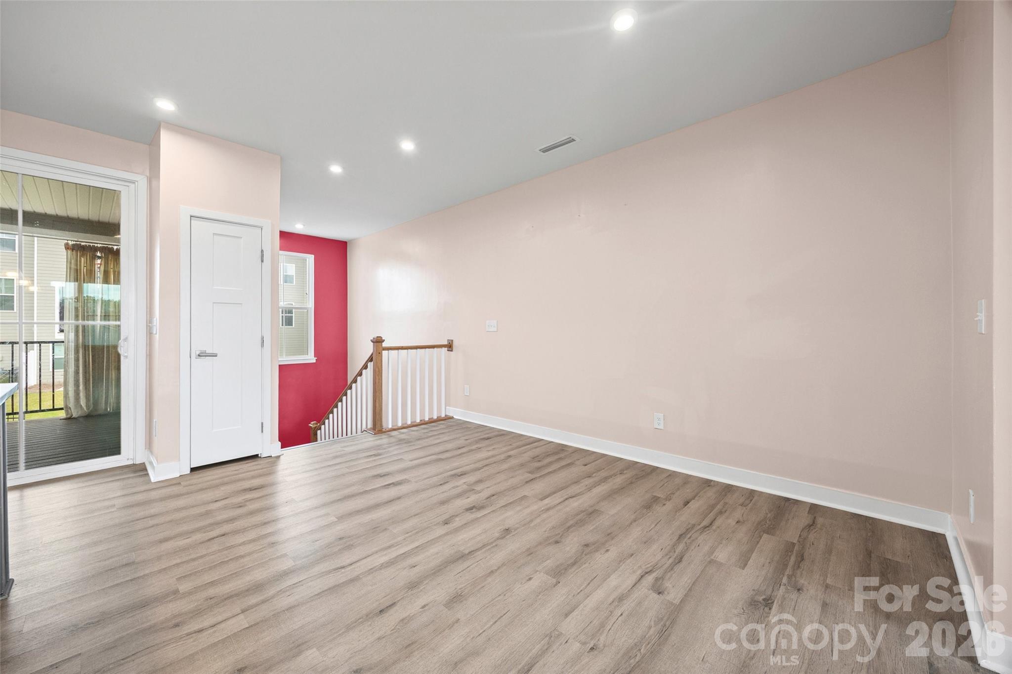928 Portrush Lane Property Photo 6