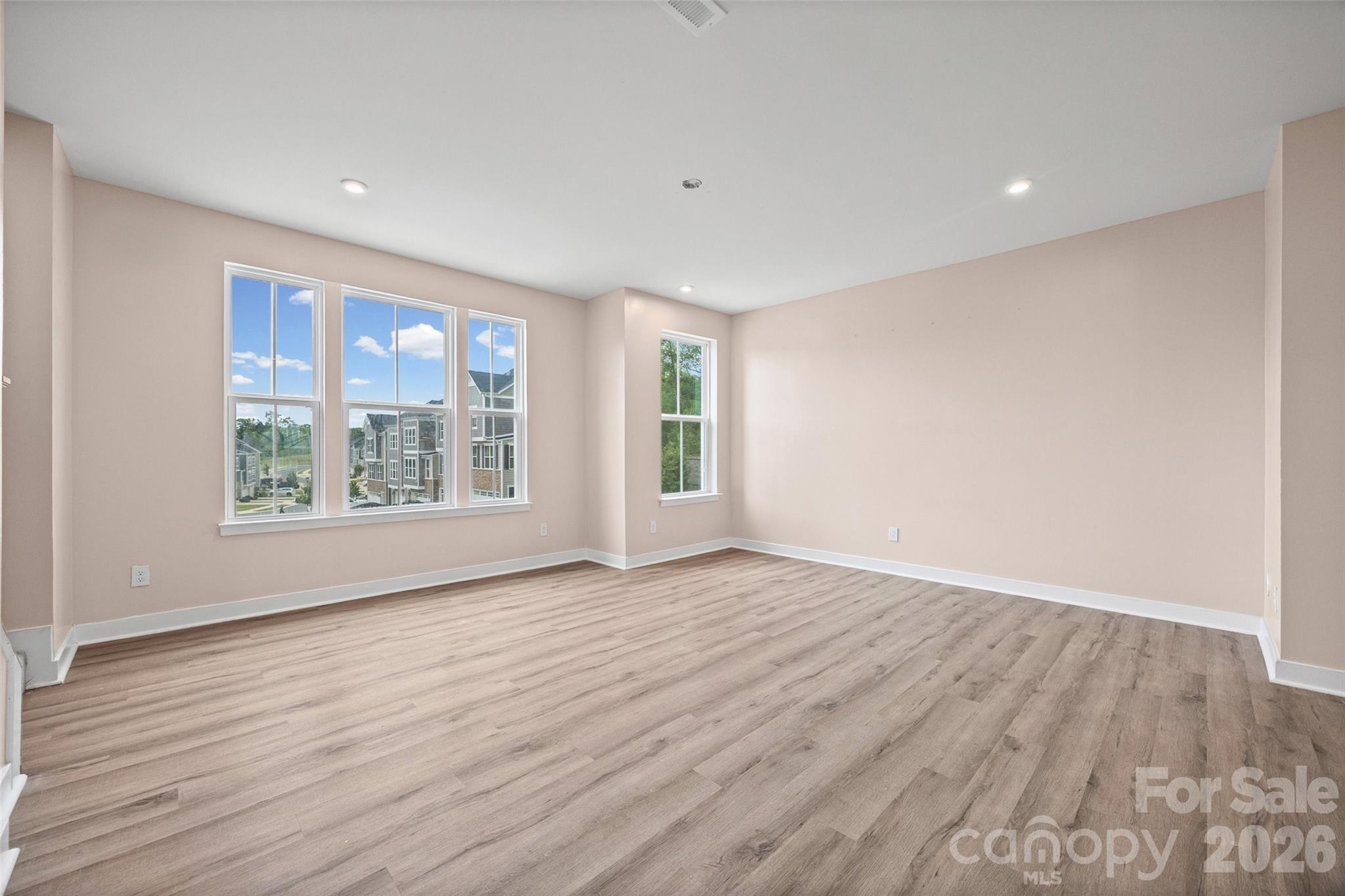 928 Portrush Lane Property Photo 12