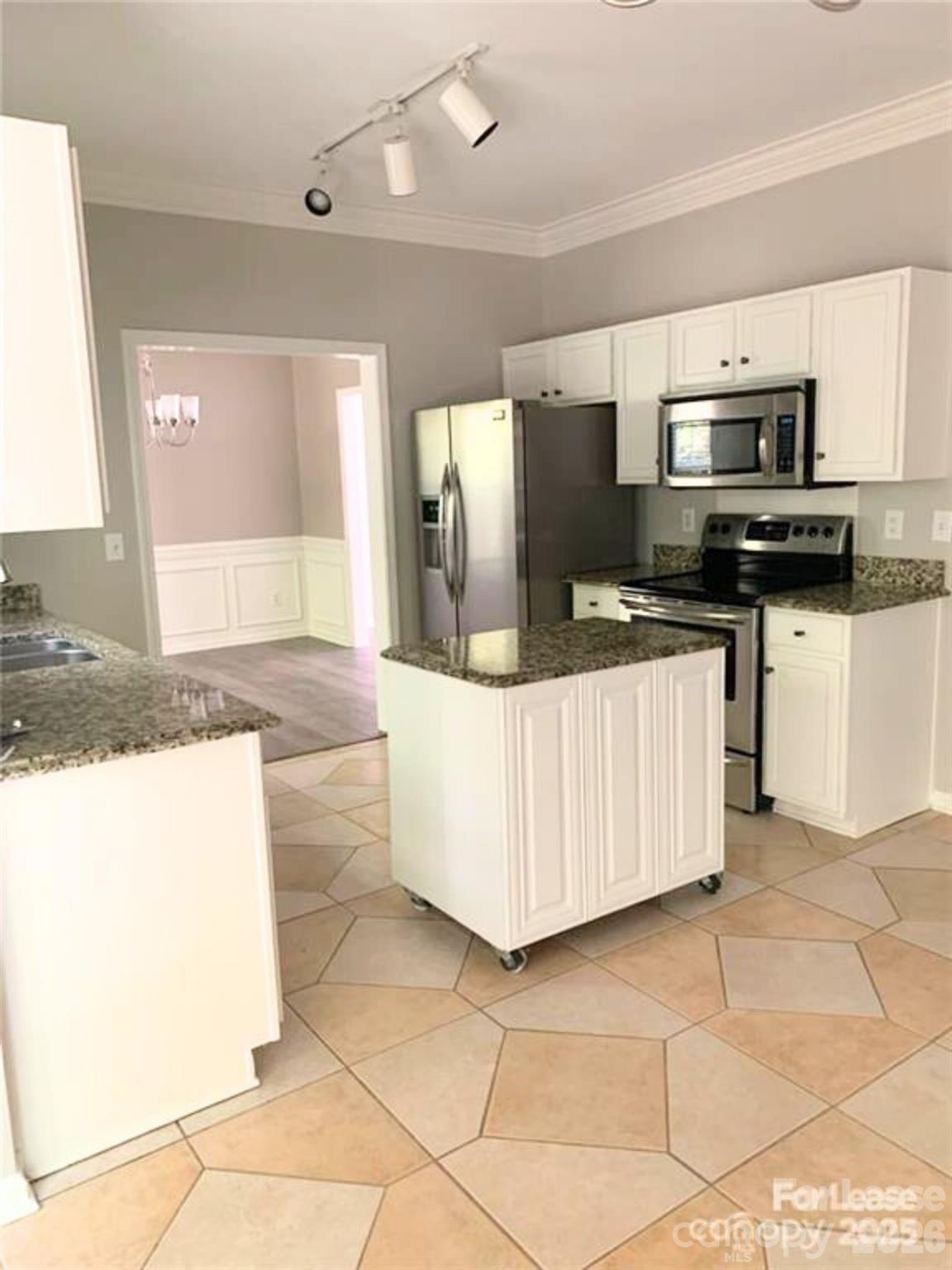 7010 Duchamp Drive Property Photo 3