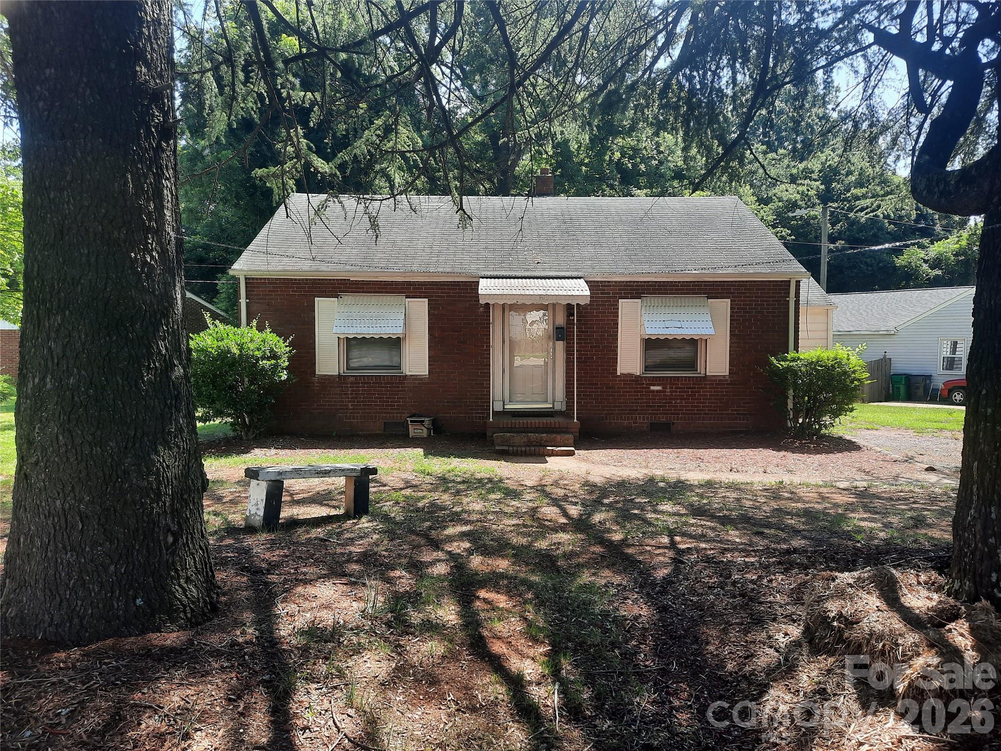 534 W 28th Street Property Photo 2
