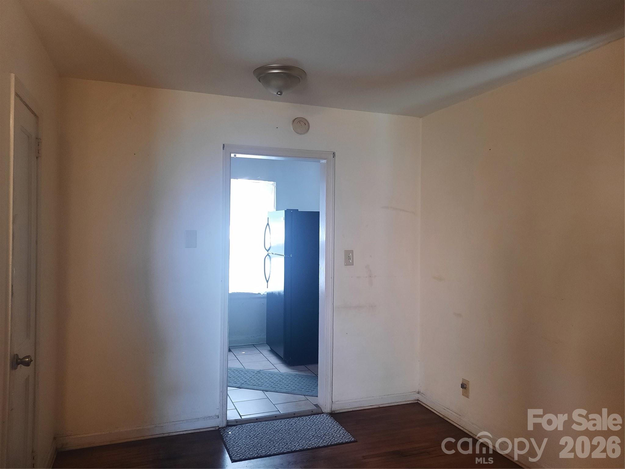 534 W 28th Street Property Photo 6