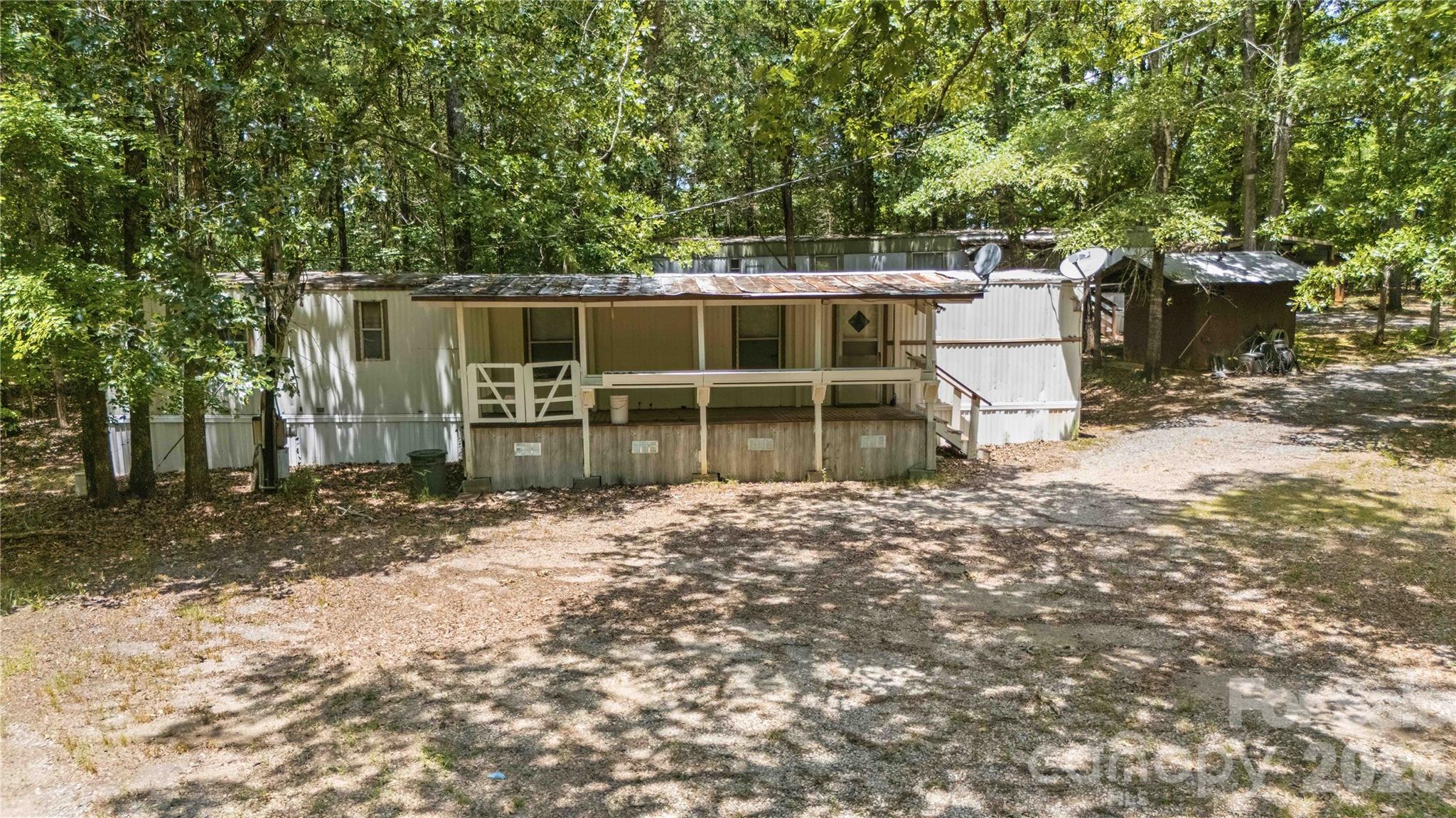 2228 Lannie Lane Property Photo 4