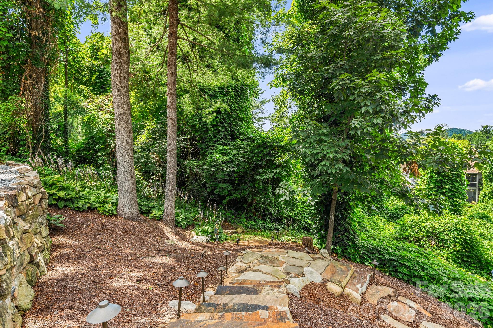 195 Jordan Street Property Photo 2