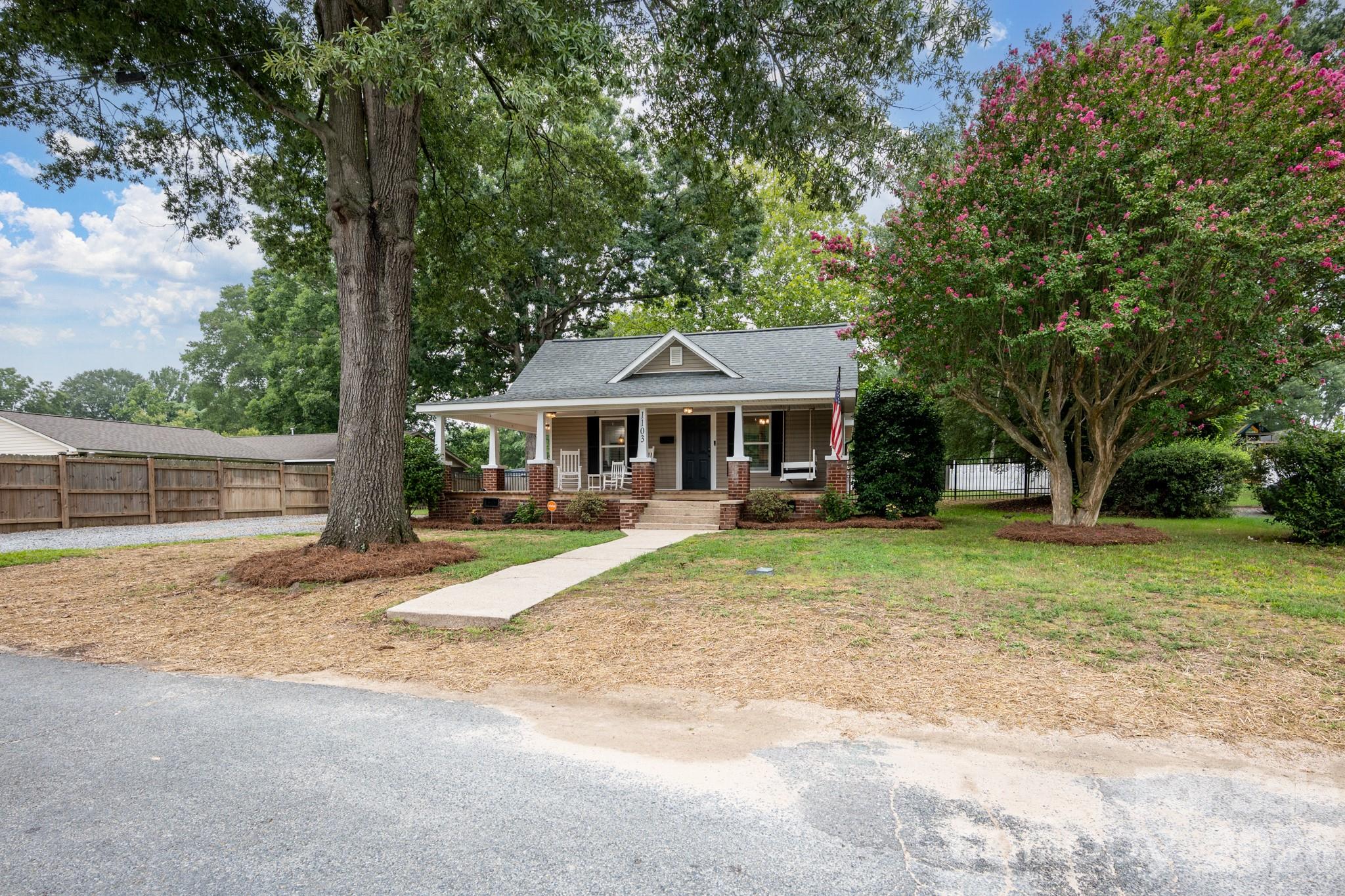 1103 Mable Avenue Property Photo 5