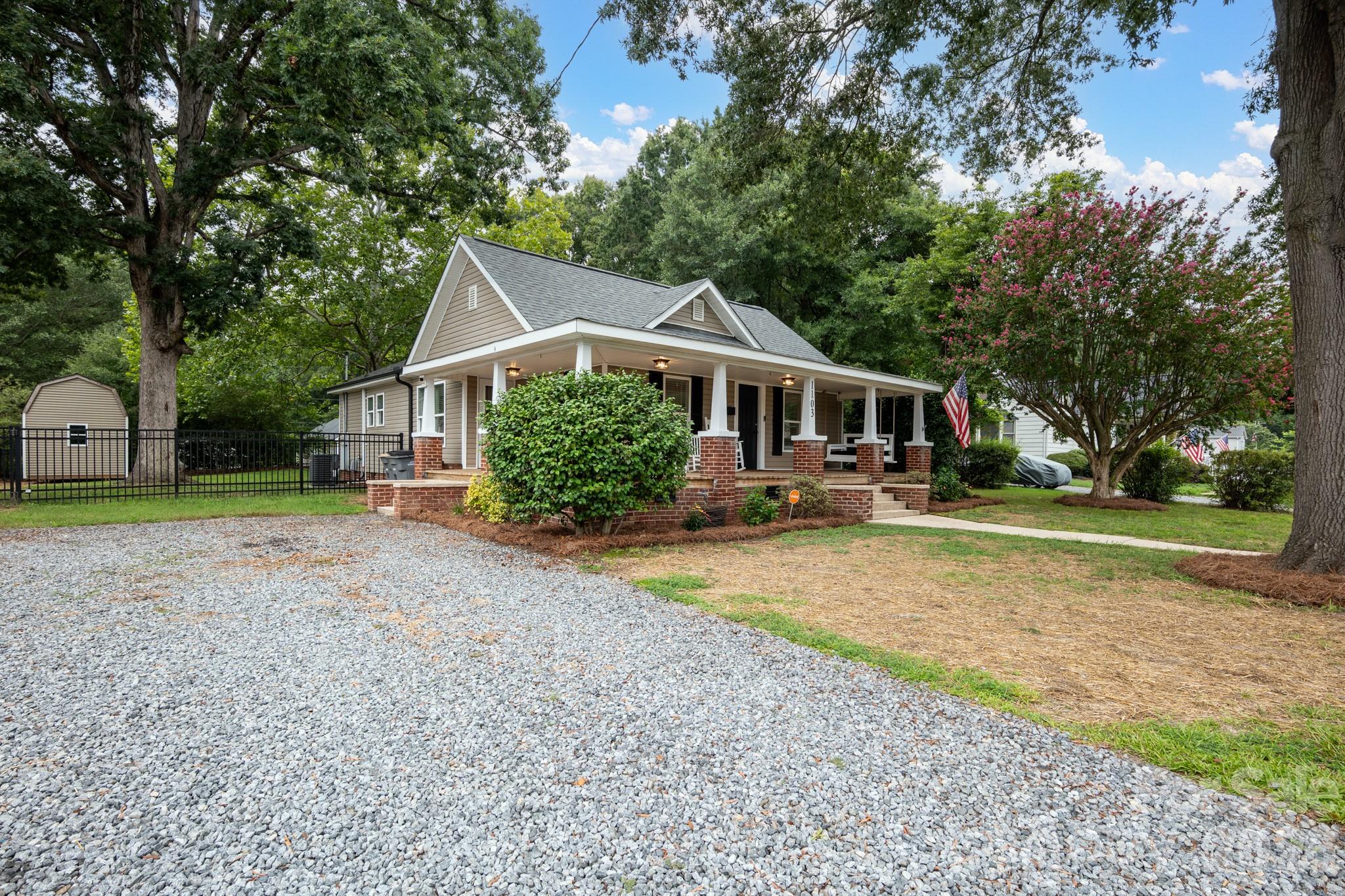1103 Mable Avenue Property Photo 6
