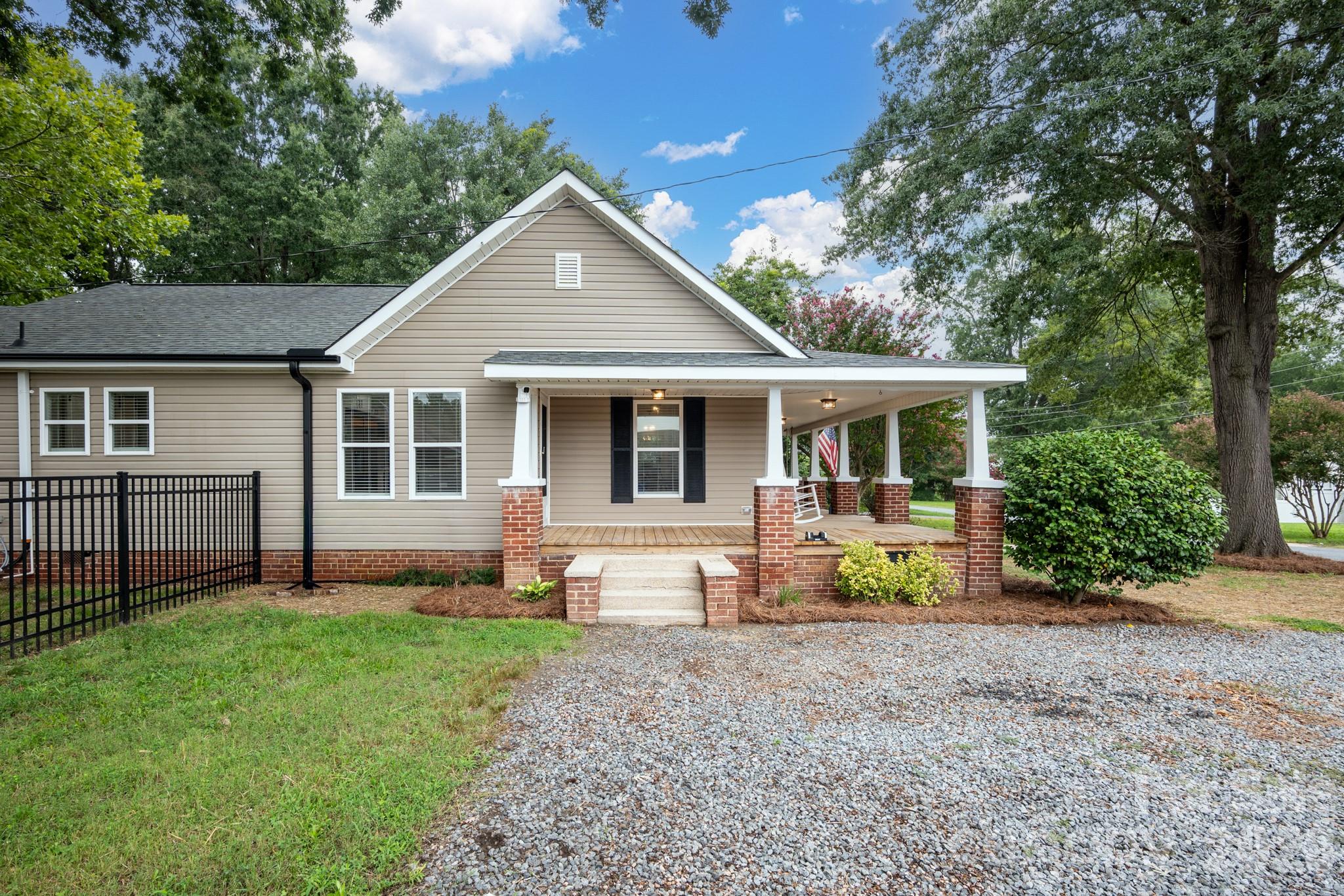 1103 Mable Avenue Property Photo 7