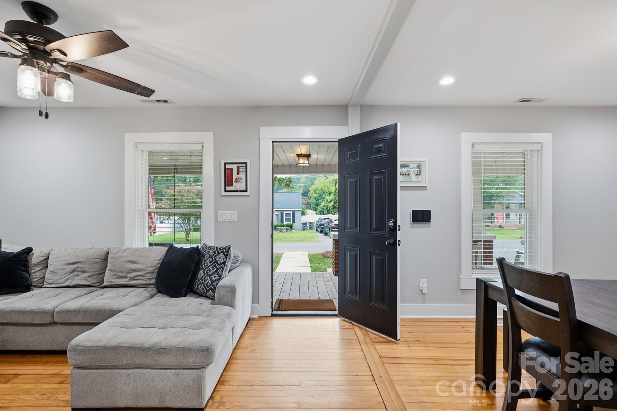 1103 Mable Avenue Property Photo 8