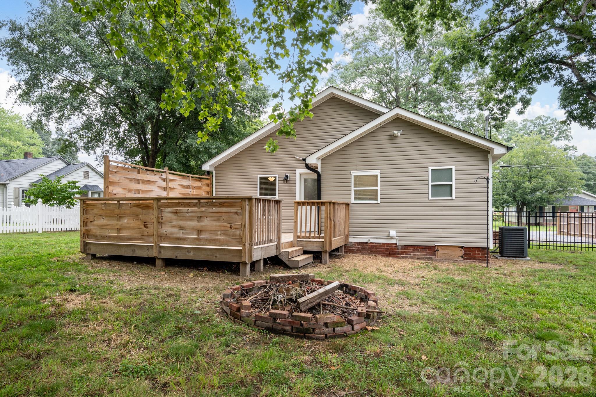 1103 Mable Avenue Property Photo 36