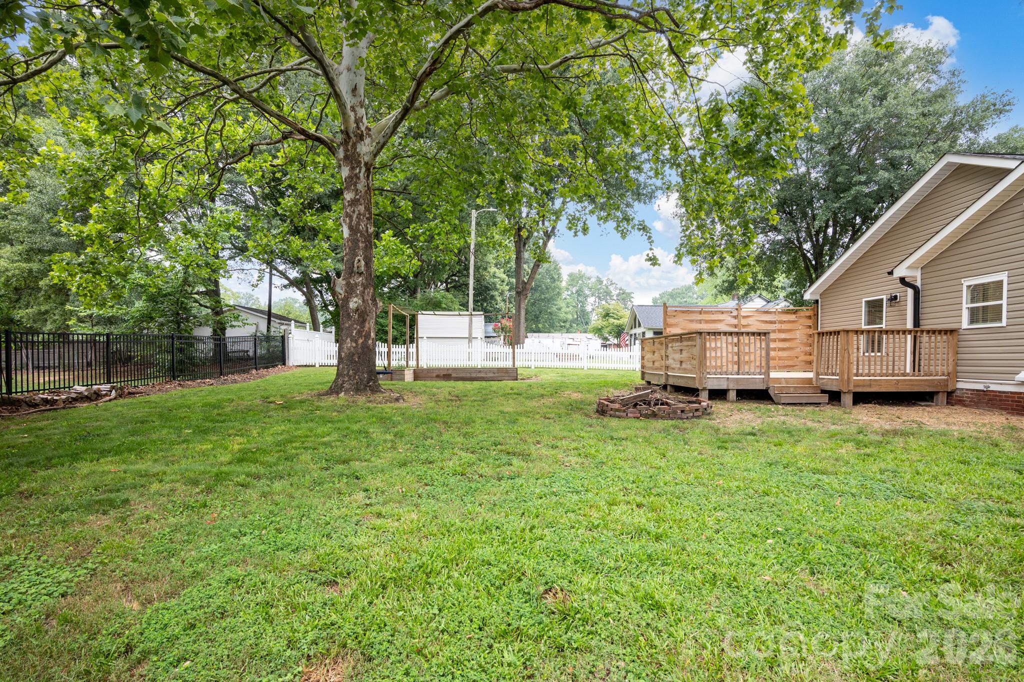 1103 Mable Avenue Property Photo 38