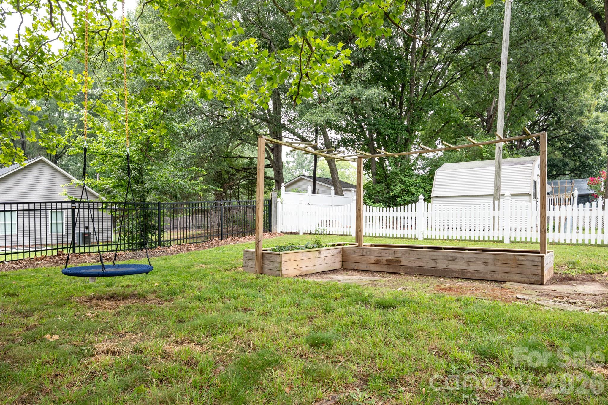 1103 Mable Avenue Property Photo 39