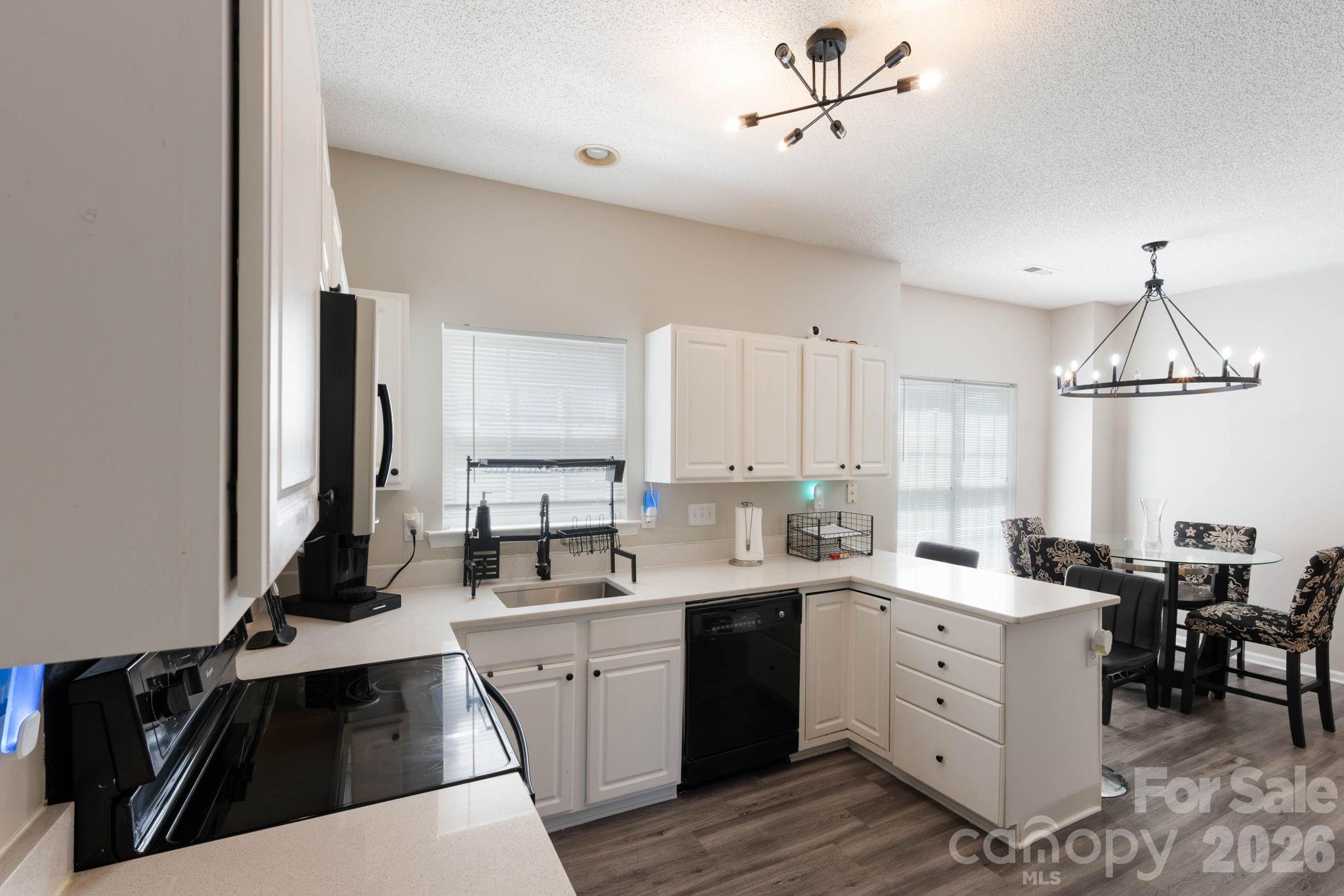 5782 Dove Point Drive Property Photo 4