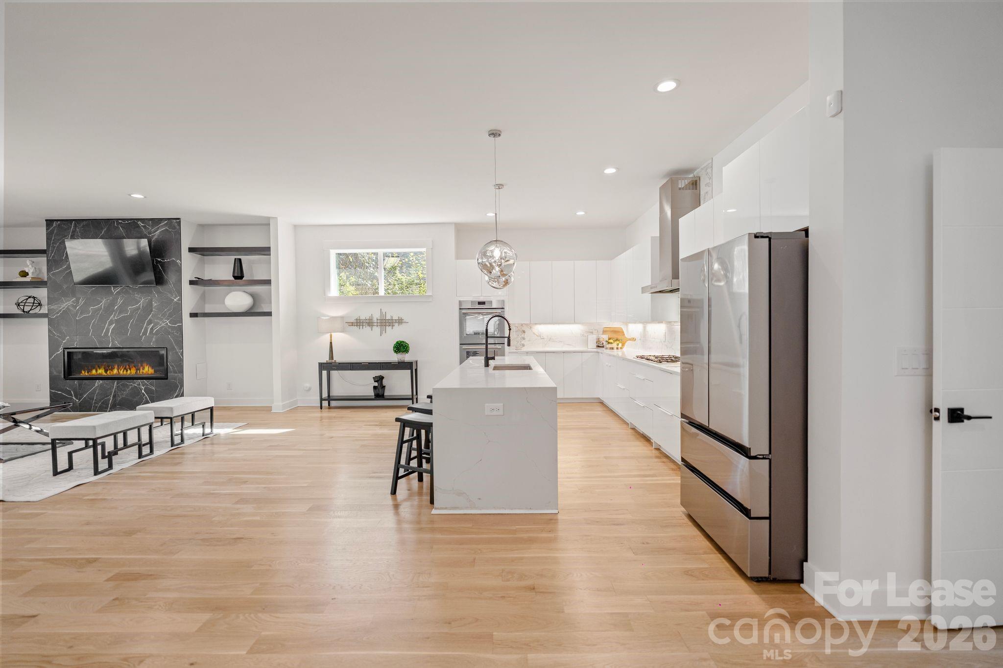 3008 Holt Street Property Photo 10